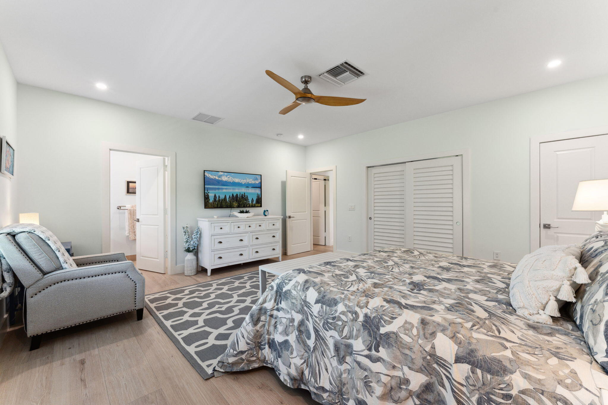 1025 N Atlantic Drive