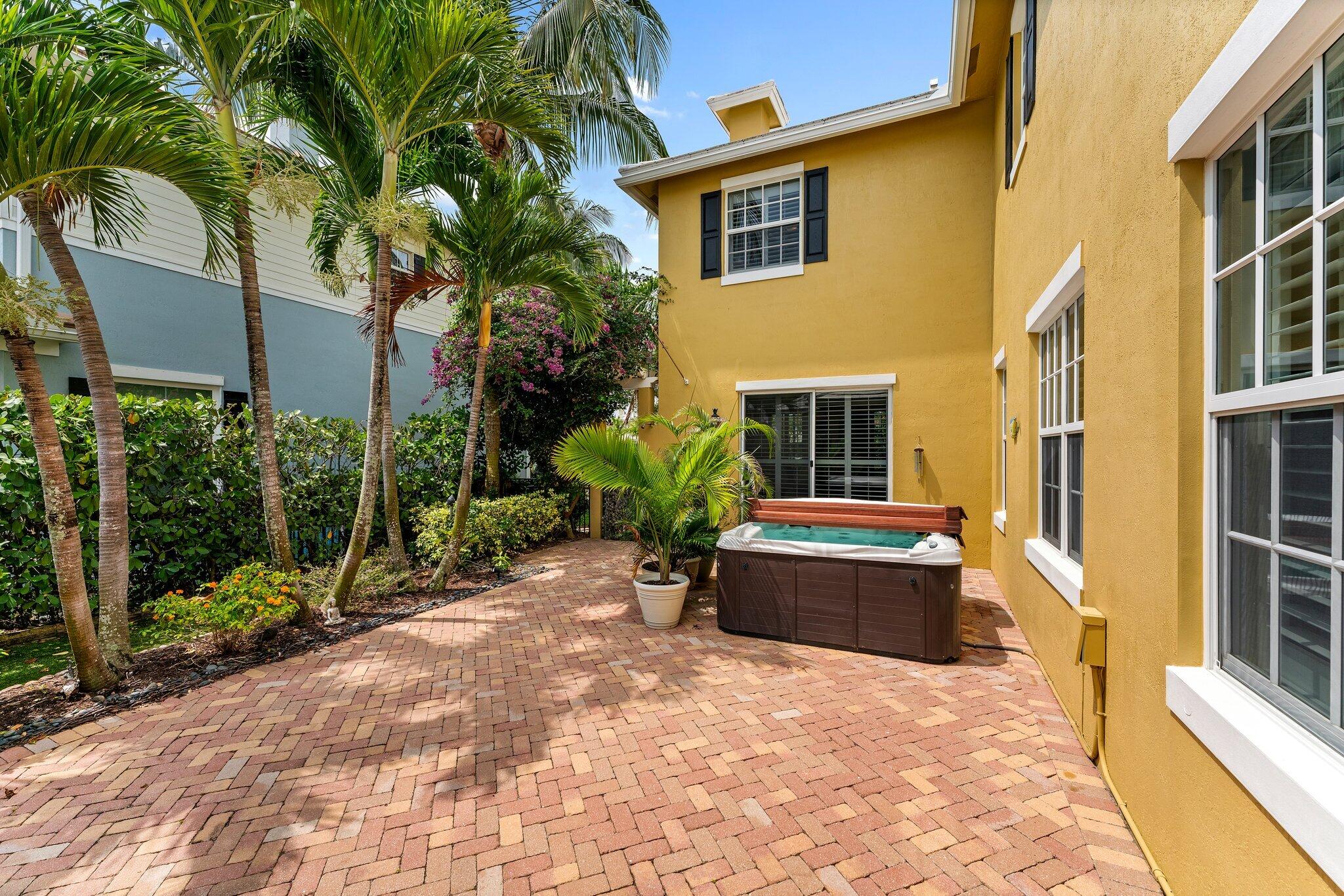 111 Leather Leaf Drive, Jupiter
