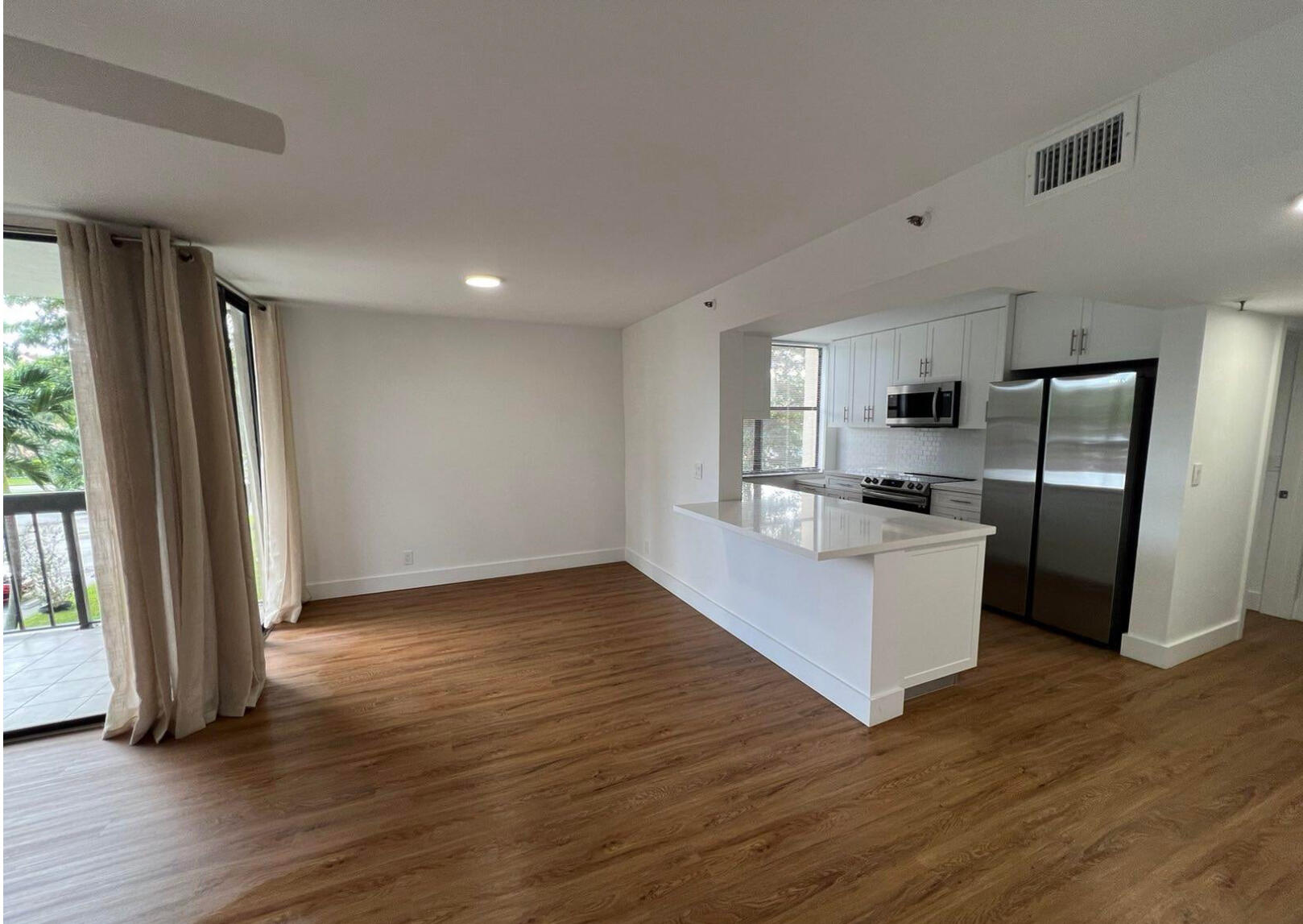 955 Egret Circle 211