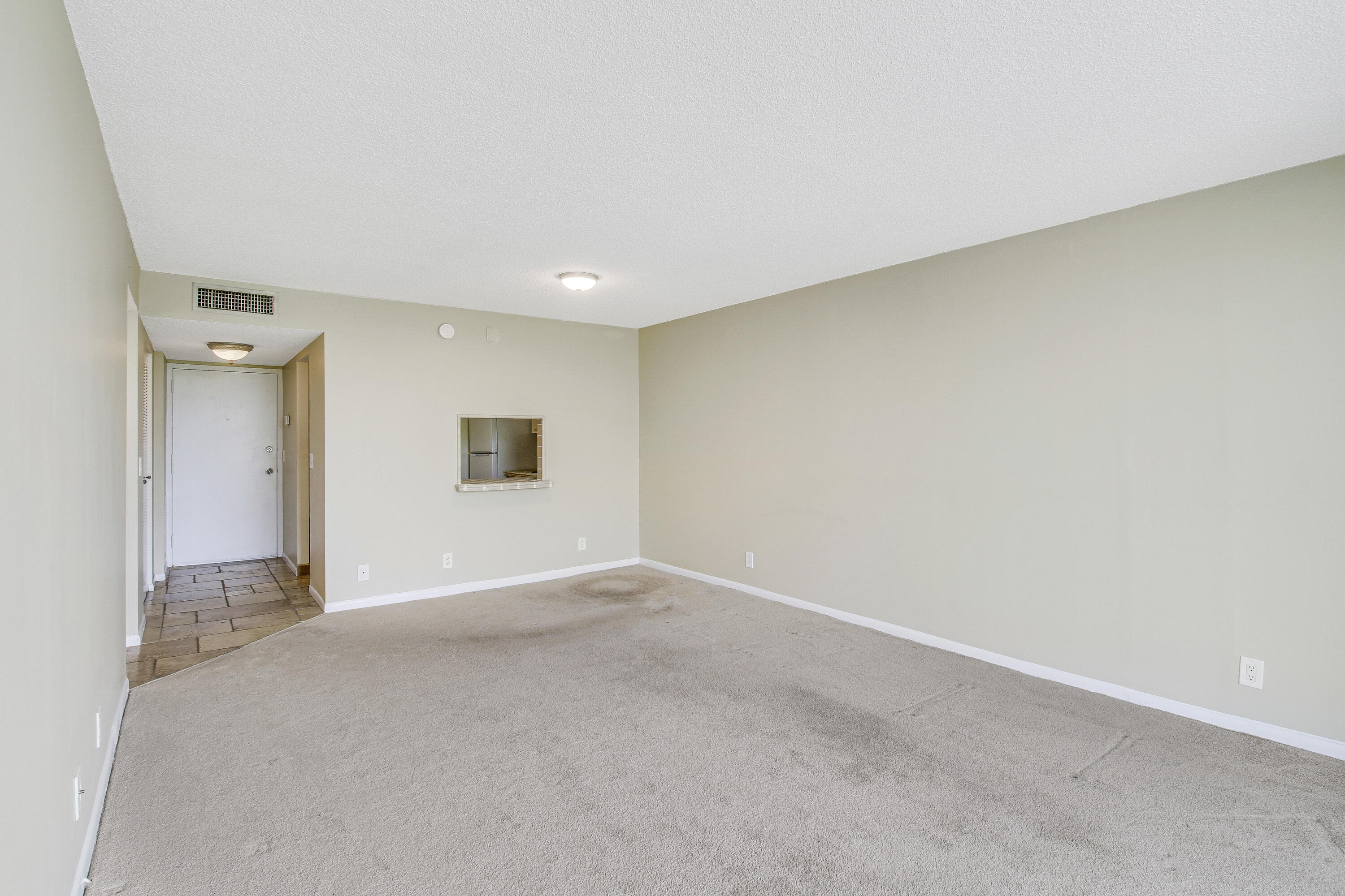 470 Executive Center Drive 4k