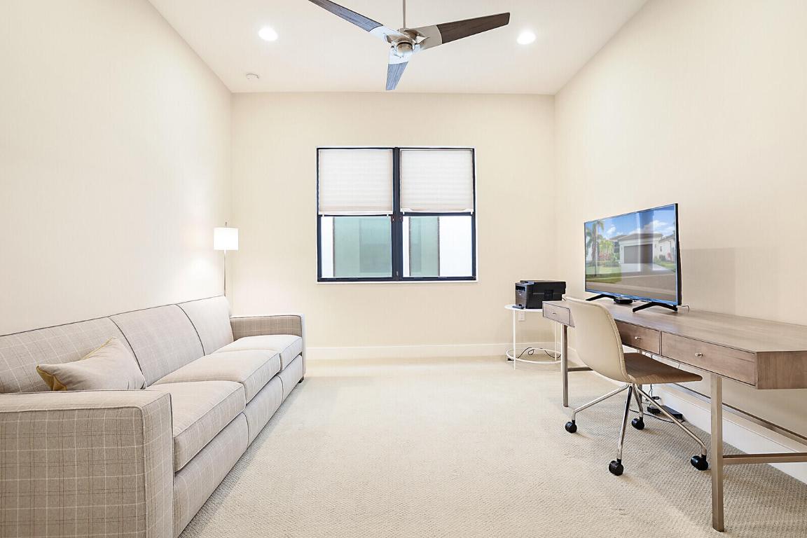 17553 Rainstream Road, Boca Raton