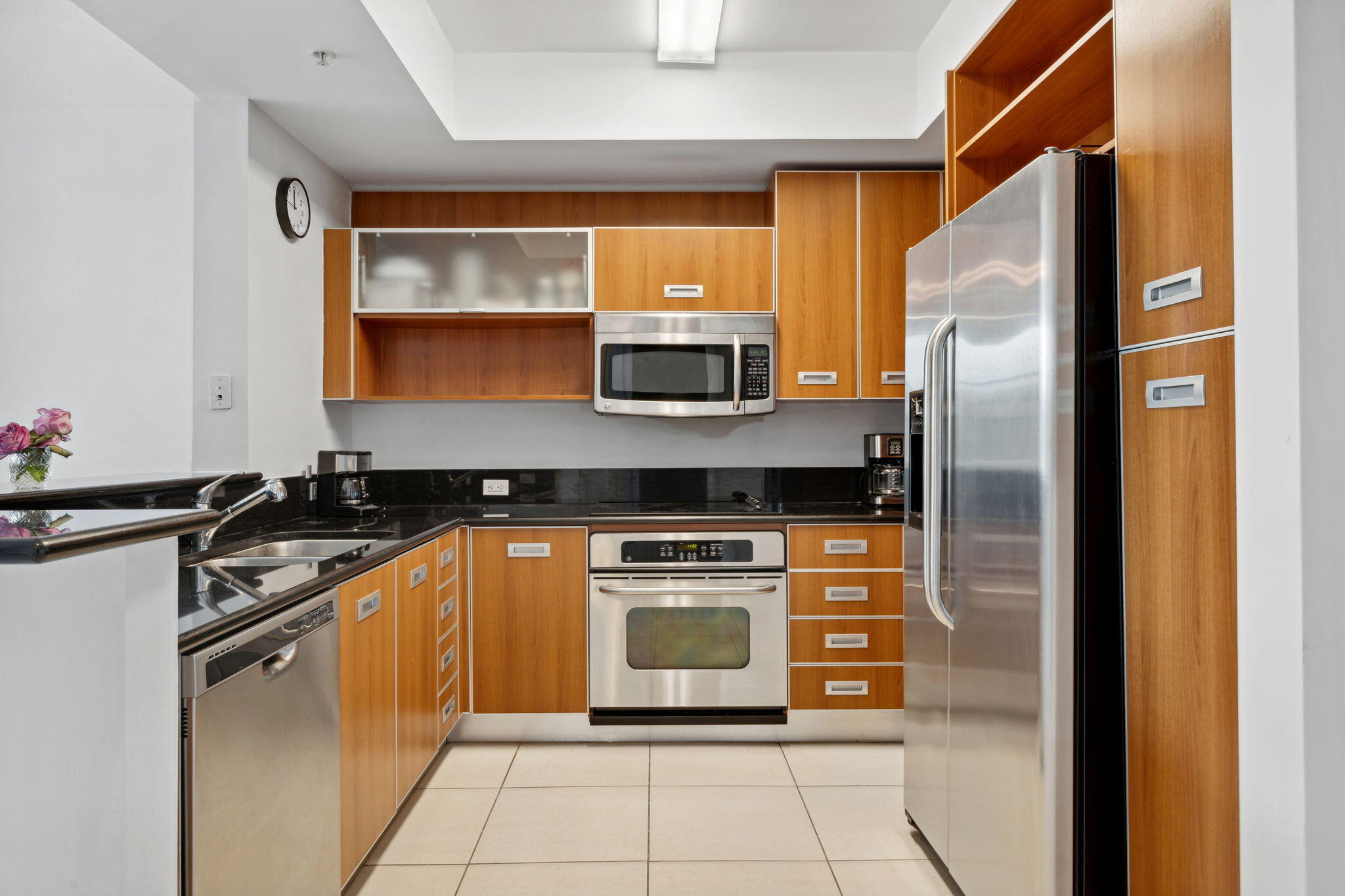 410 Evernia Street 414