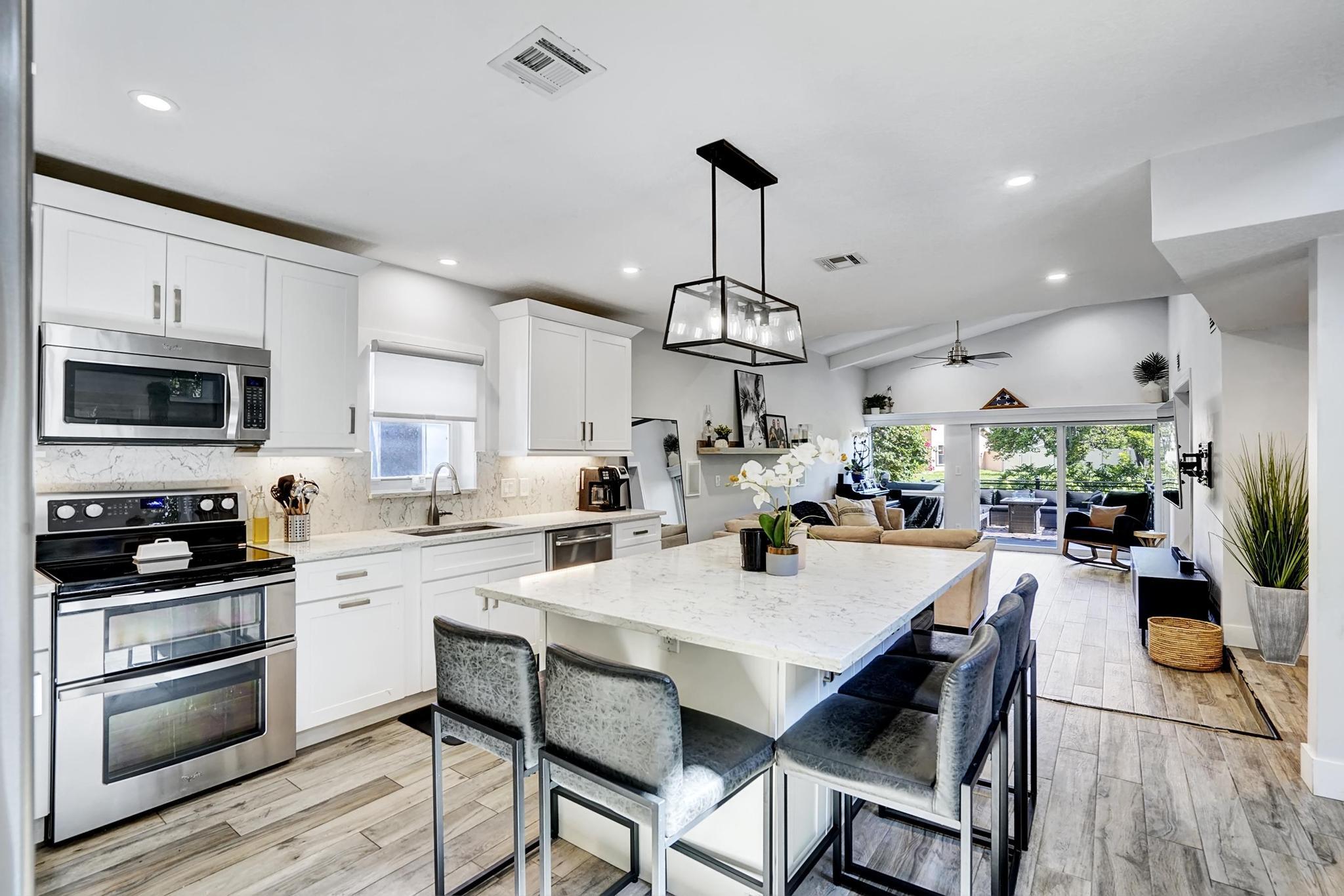 1935 NW 9th Street