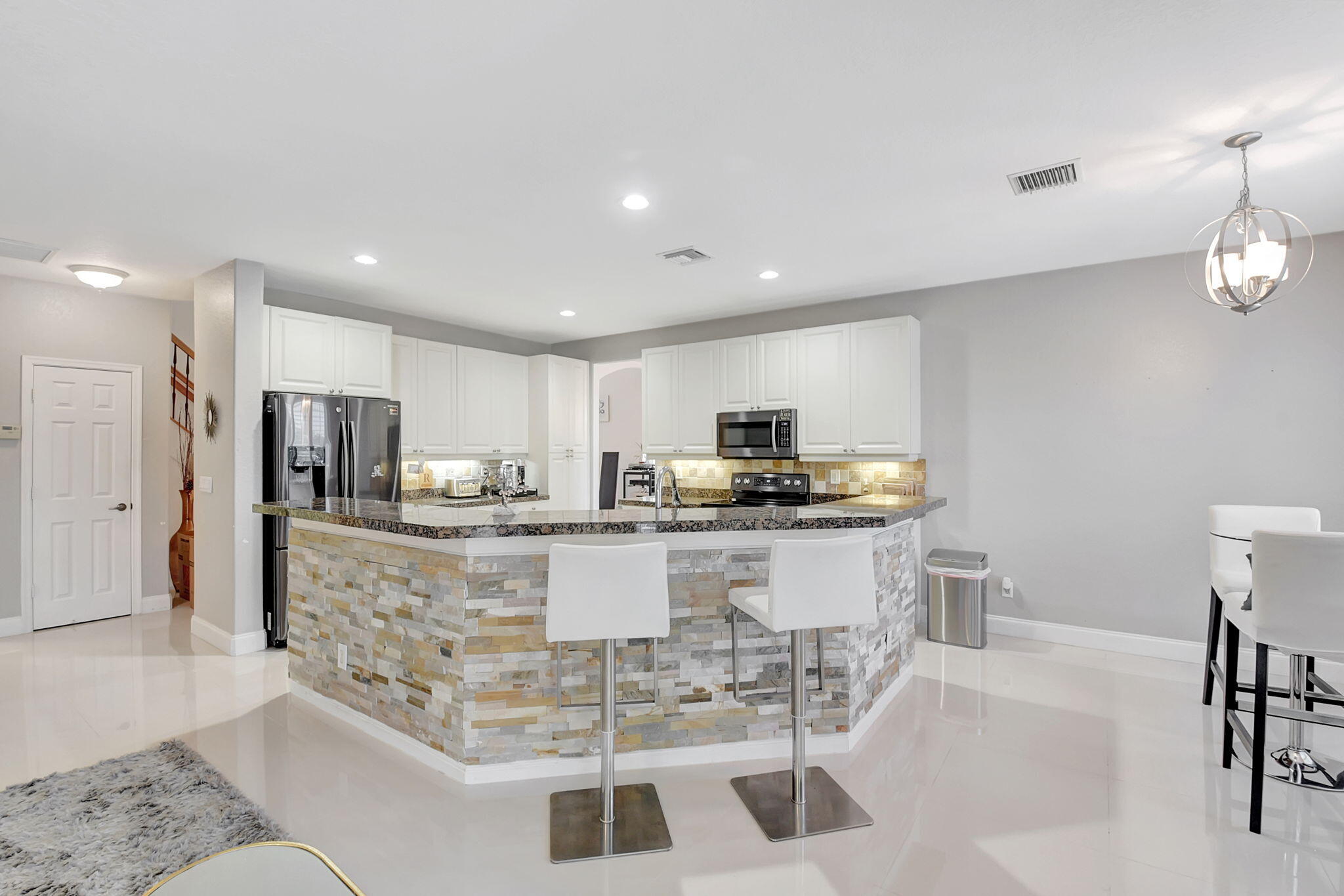 4806 N Classical Boulevard