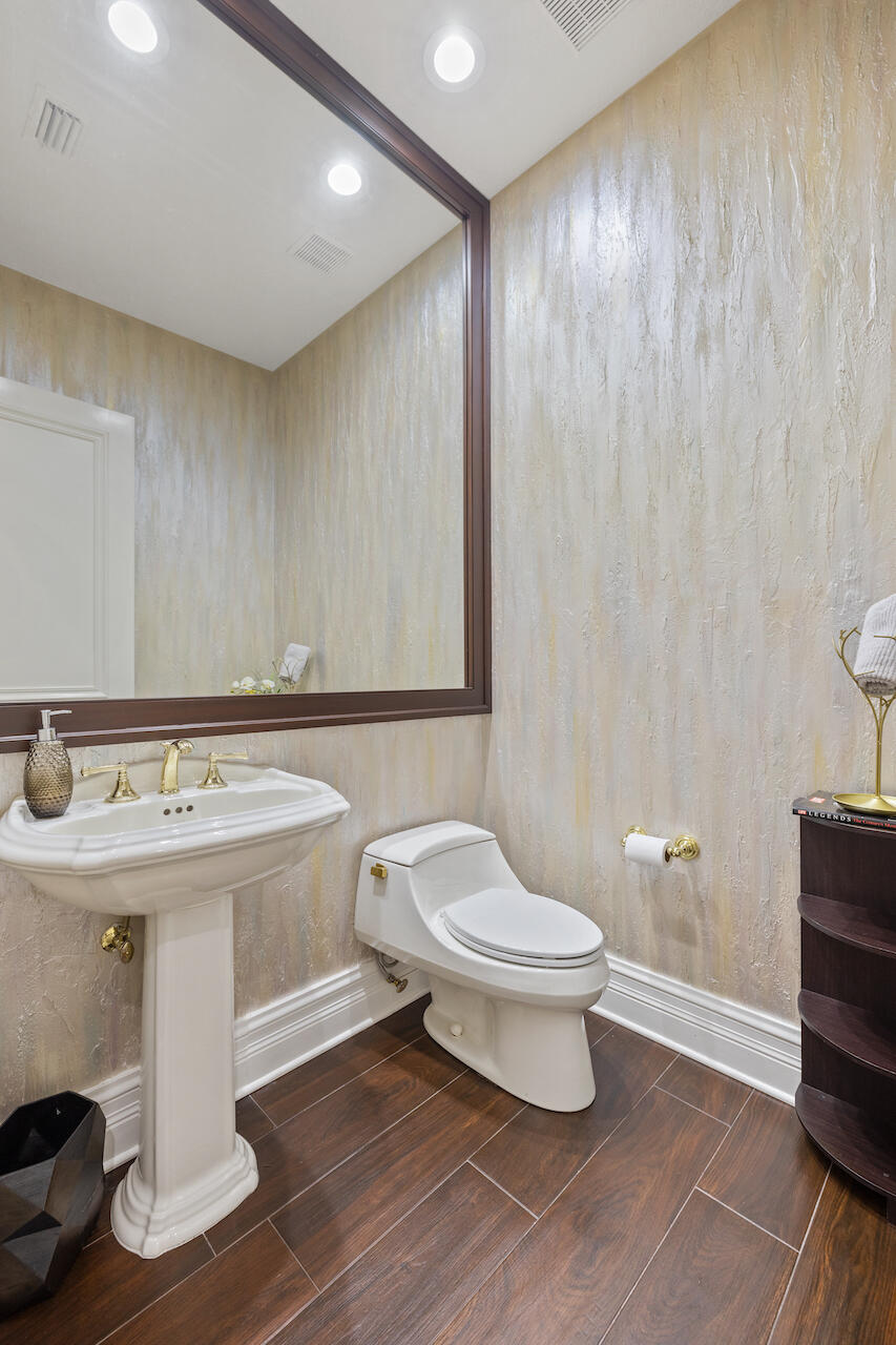 4445 Island Reef Drive