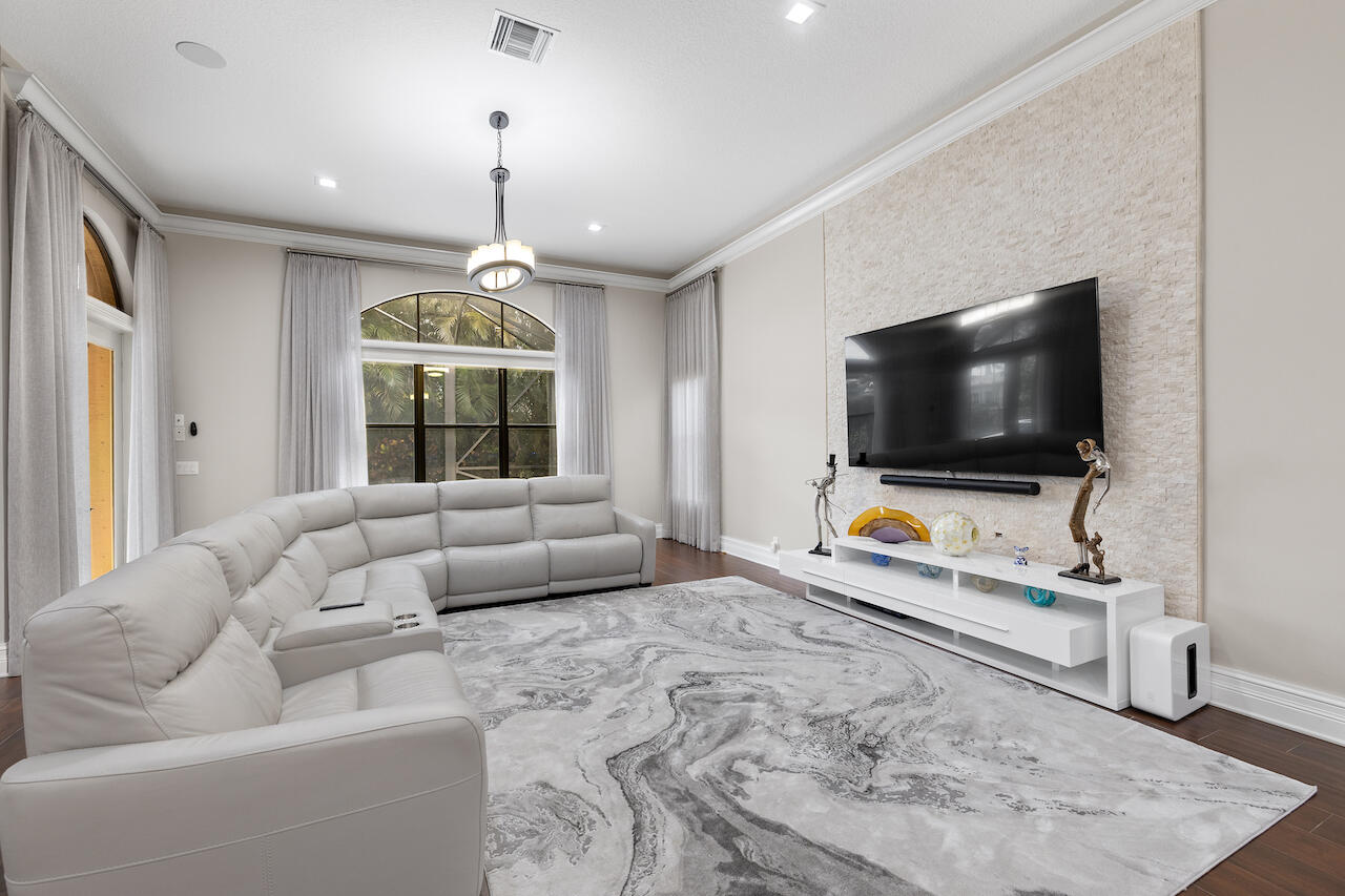 4445 Island Reef Drive