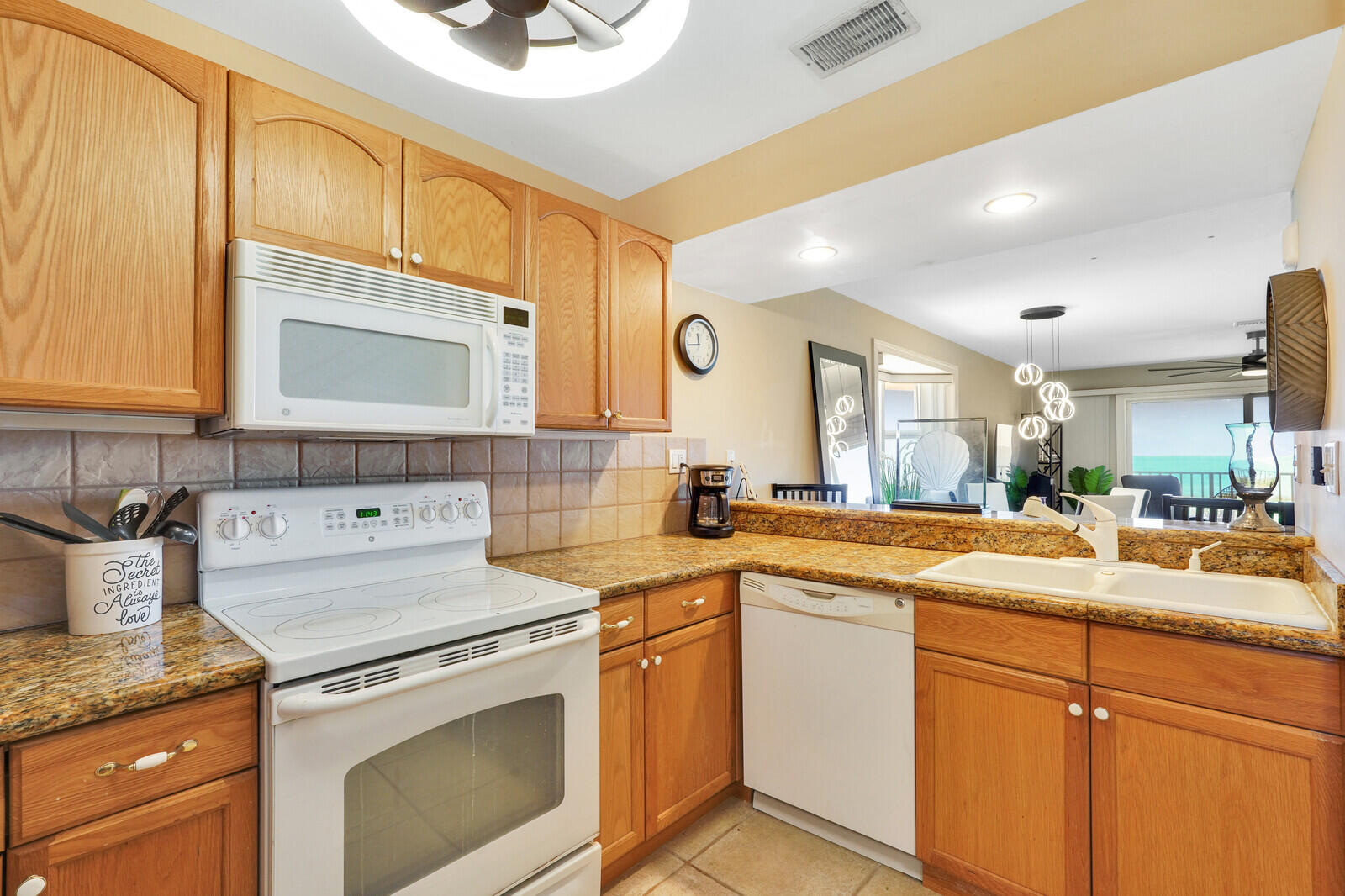 1550 S Ocean Drive 24