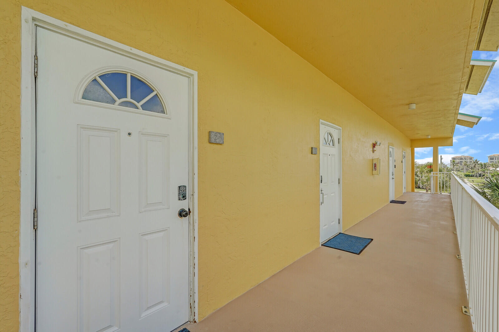 1550 S Ocean Drive 24