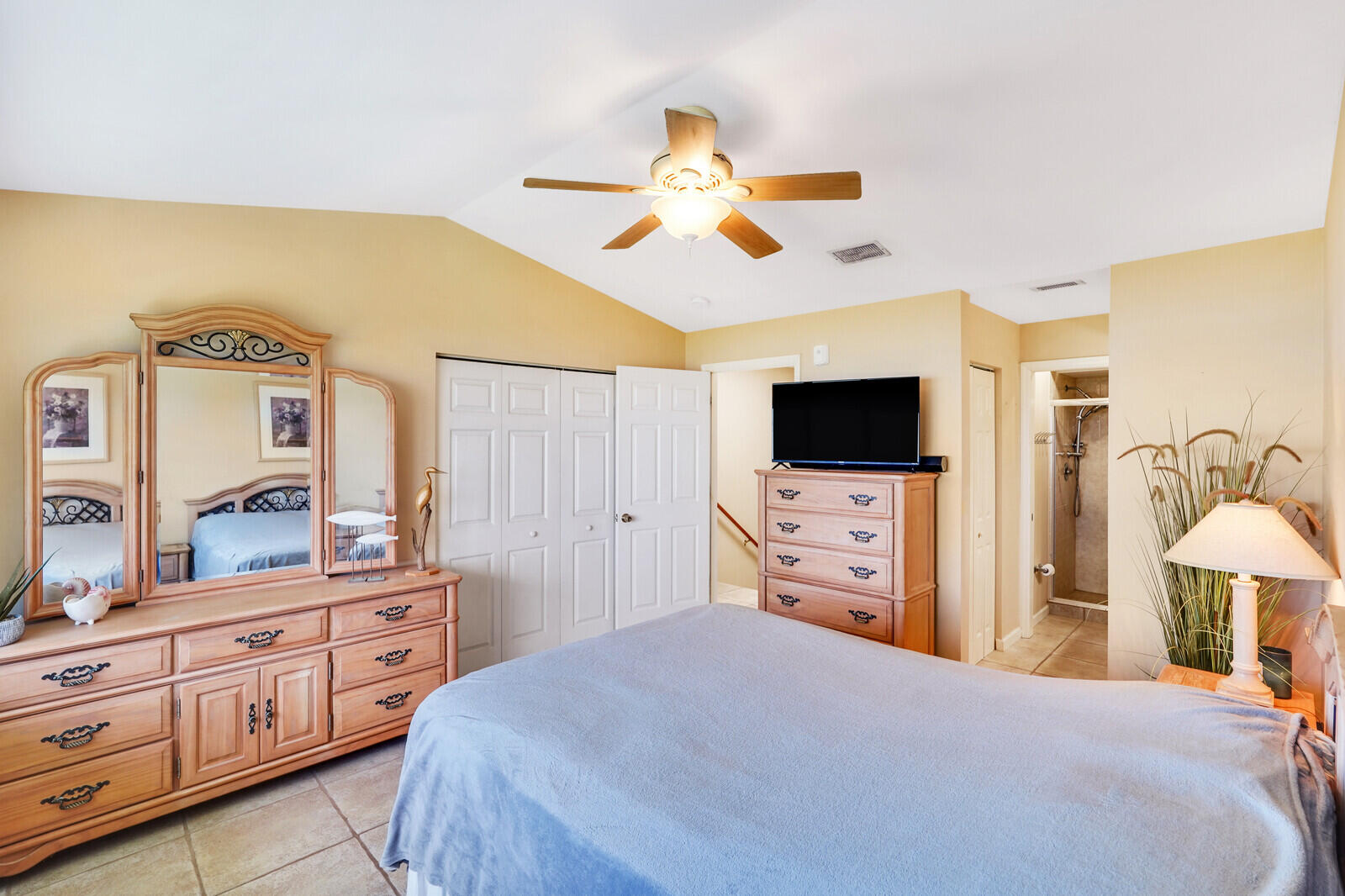 1550 S Ocean Drive 24