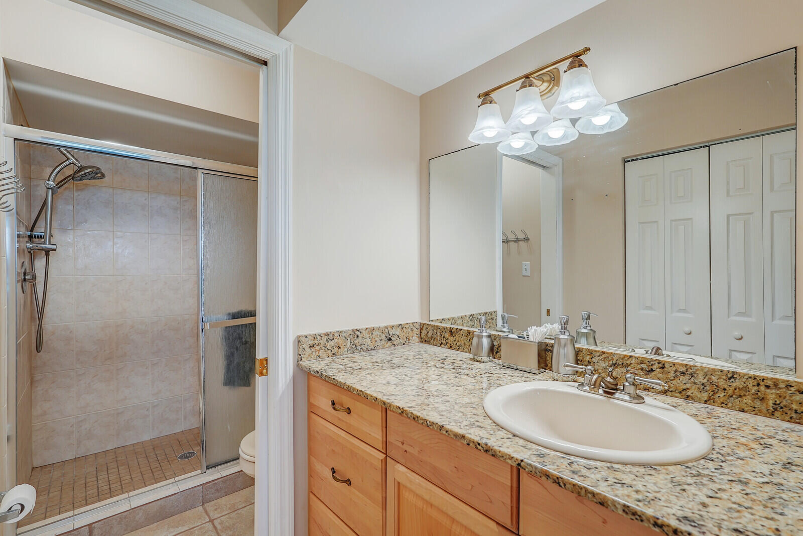 1550 S Ocean Drive 24