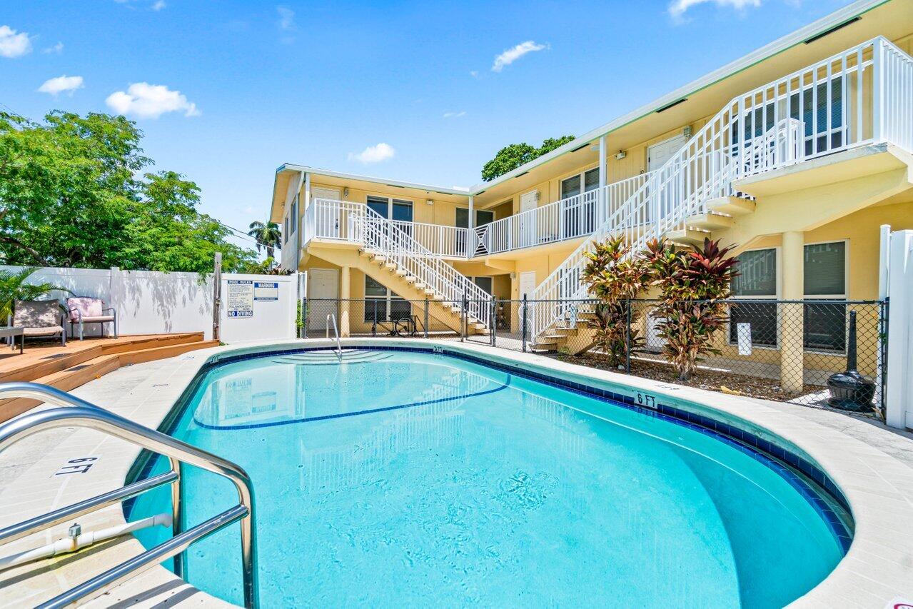 391 SE 19th Avenue 6, Pompano Beach Unit: 6