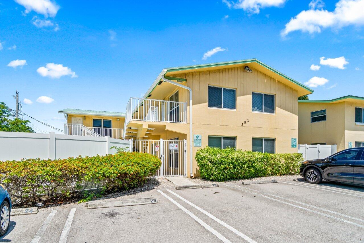 391 SE 19th Avenue 6, Pompano Beach Unit: 6