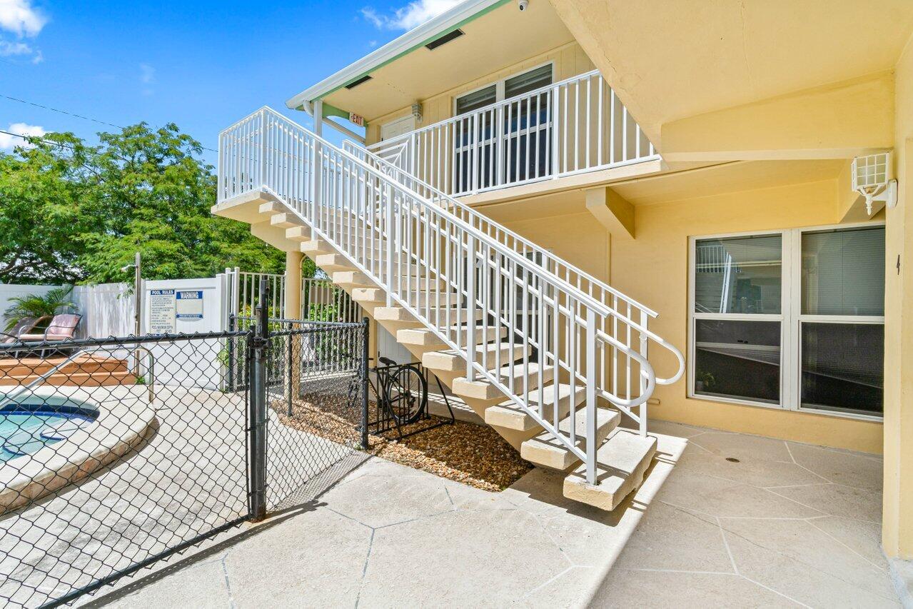 391 SE 19th Avenue 6, Pompano Beach Unit: 6