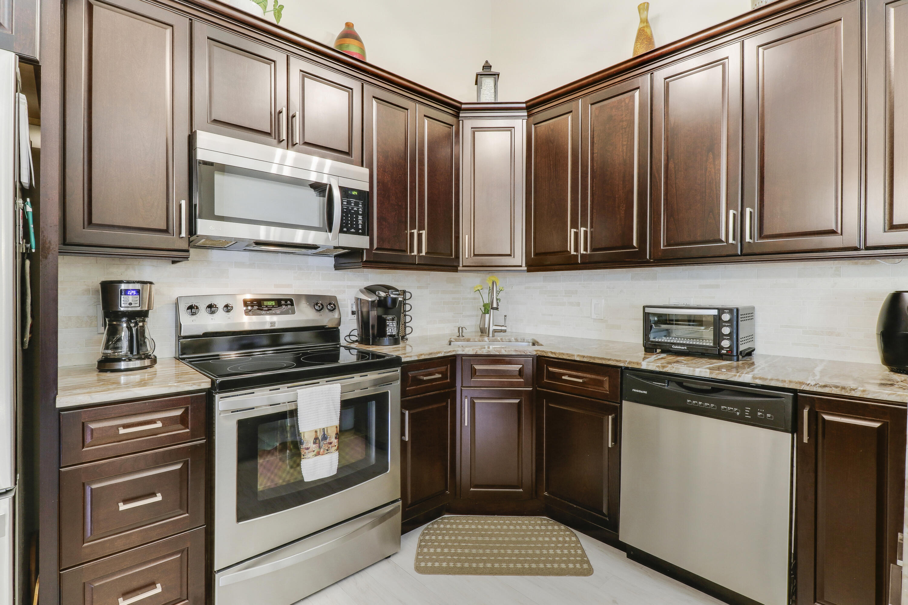 5324 Eagle Lake Drive