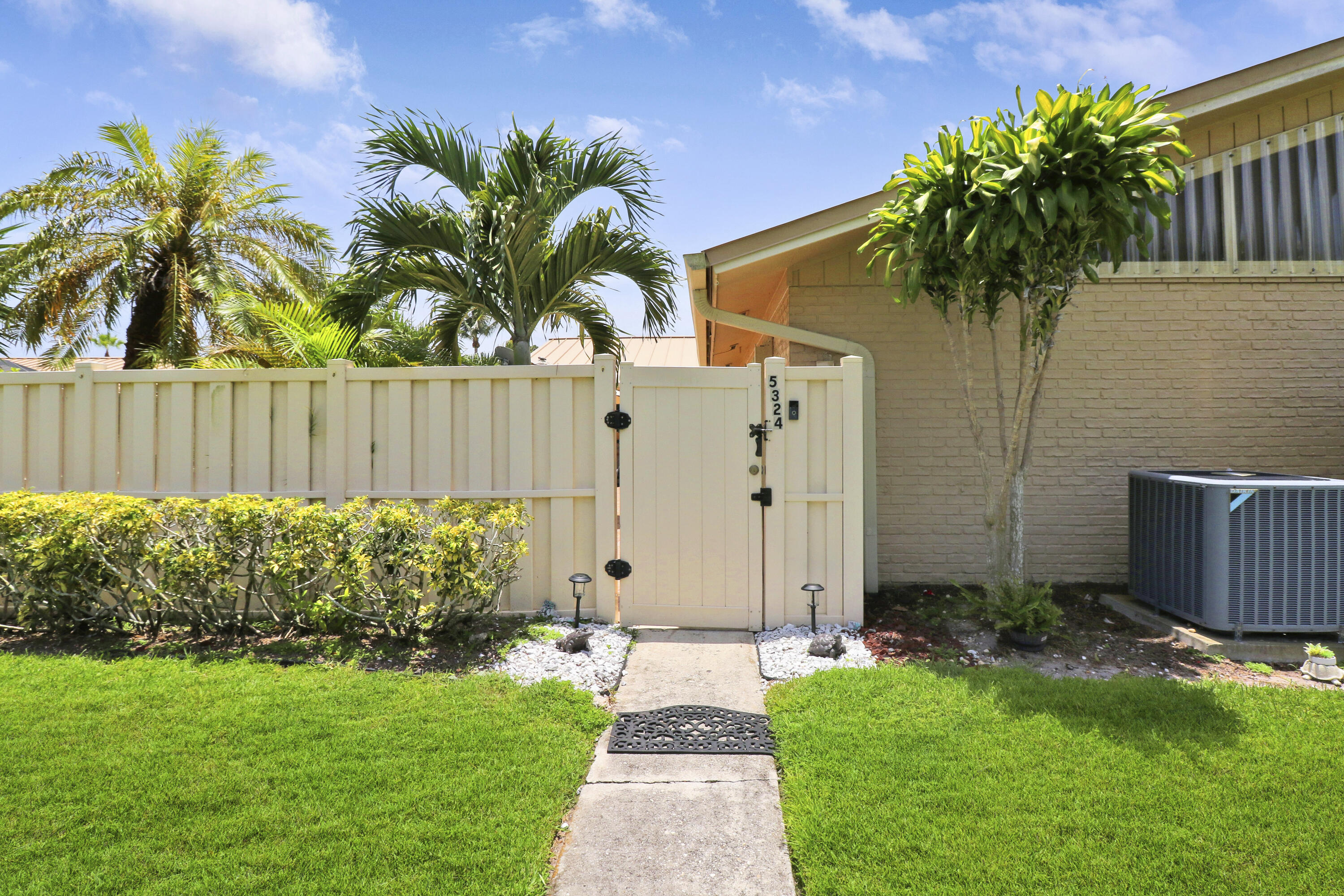 5324 Eagle Lake Drive