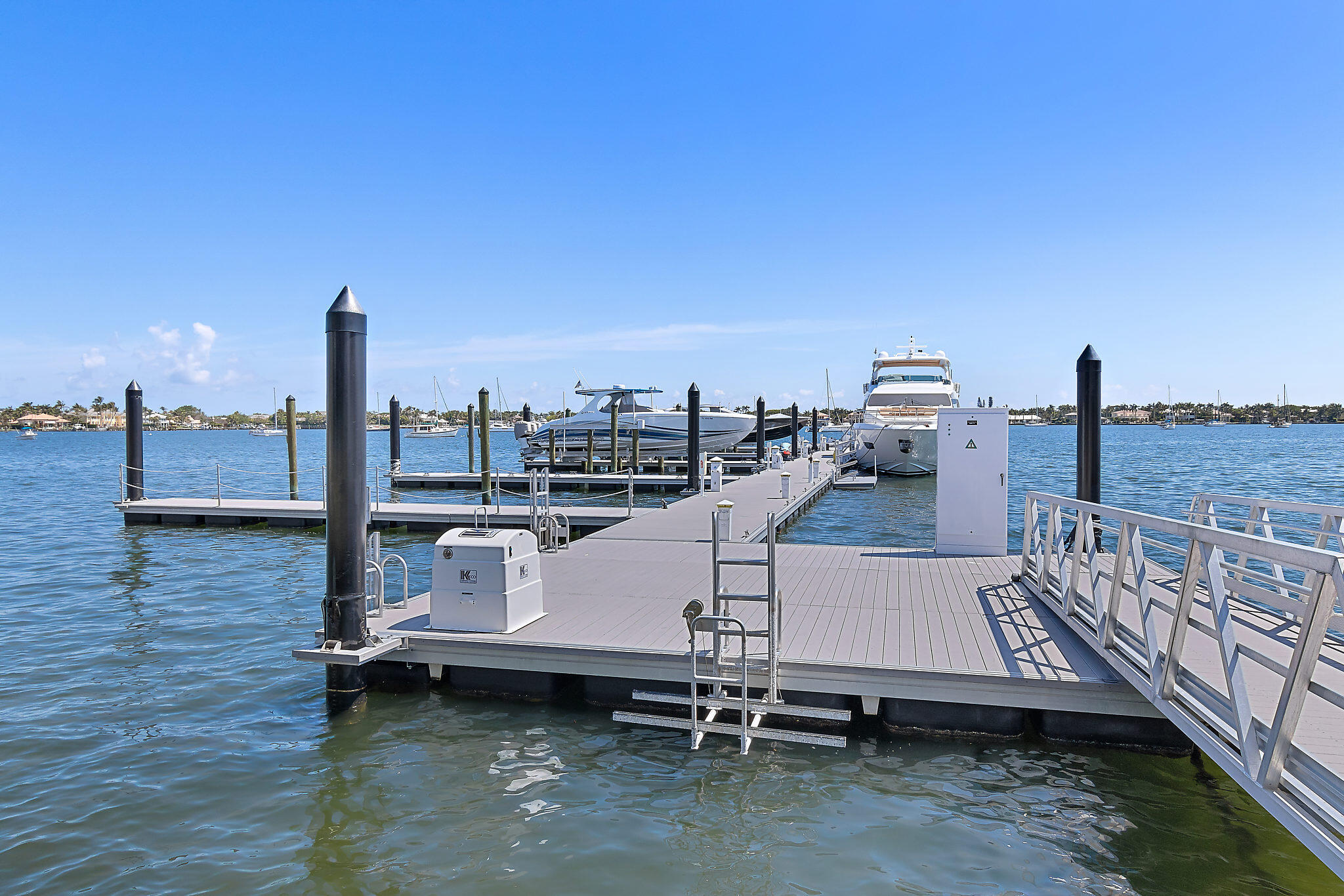 2 Water Club Way 1003, North Palm Beach Unit: 1003