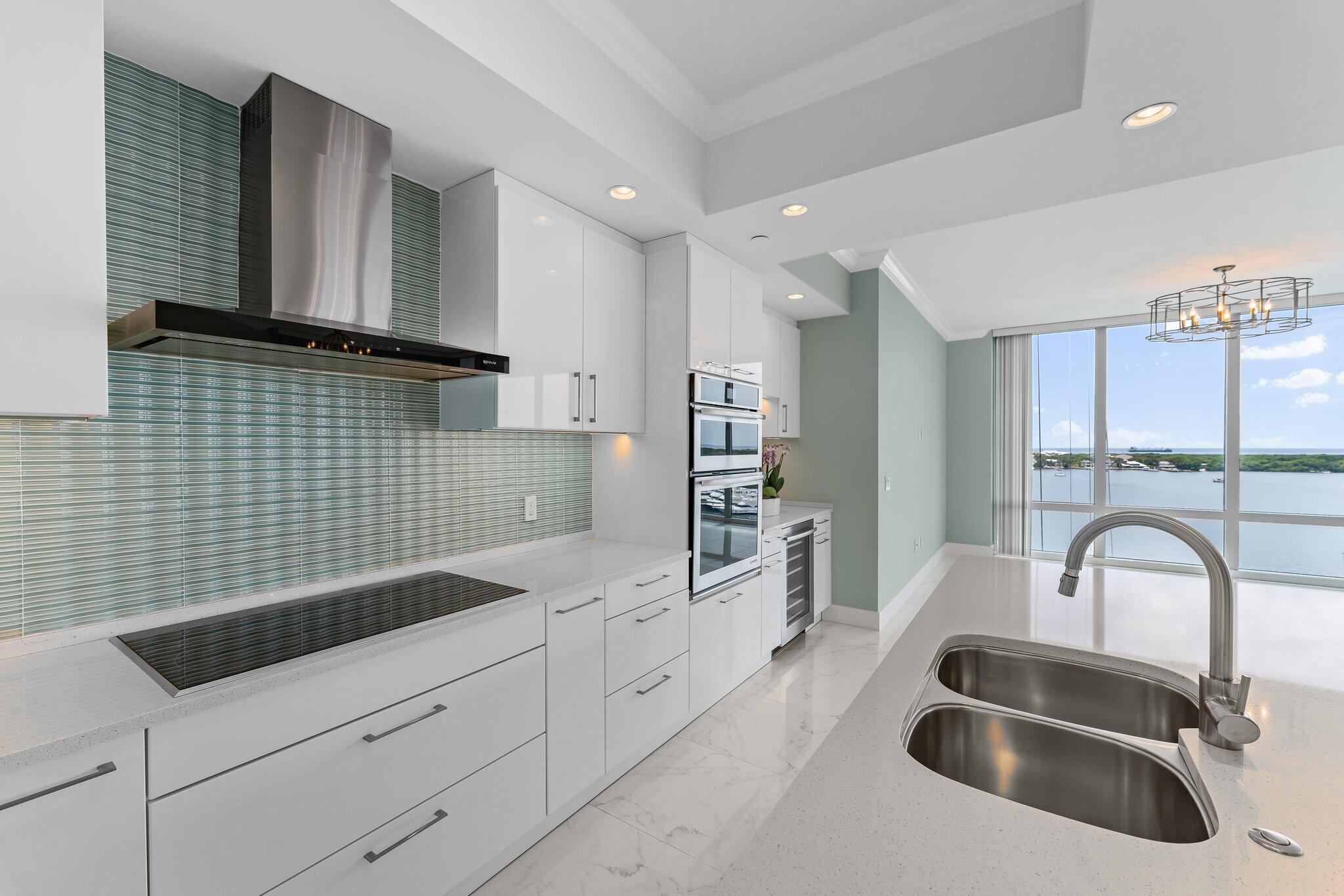 2 Water Club Way 1003, North Palm Beach Unit: 1003