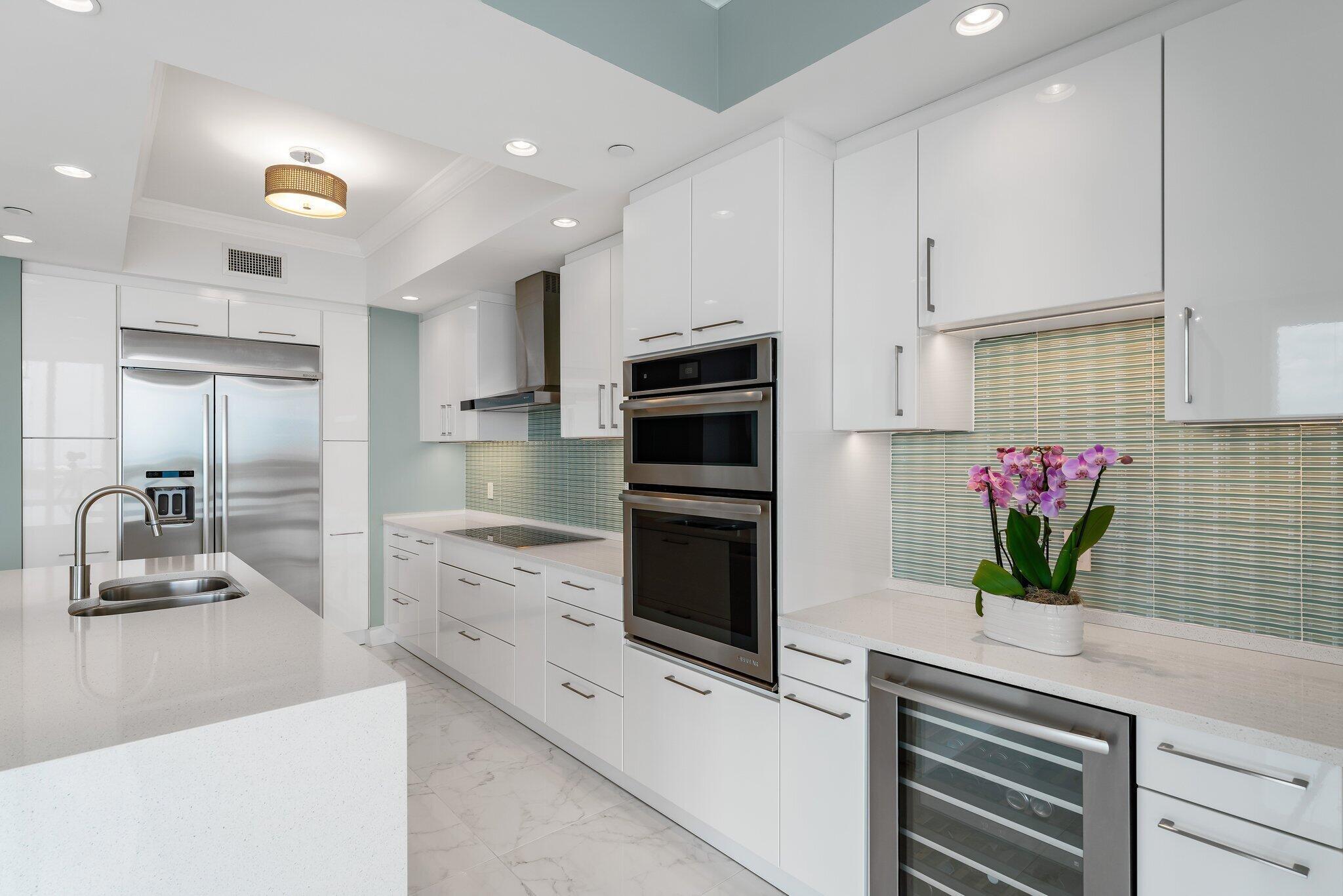 2 Water Club Way 1003, North Palm Beach Unit: 1003