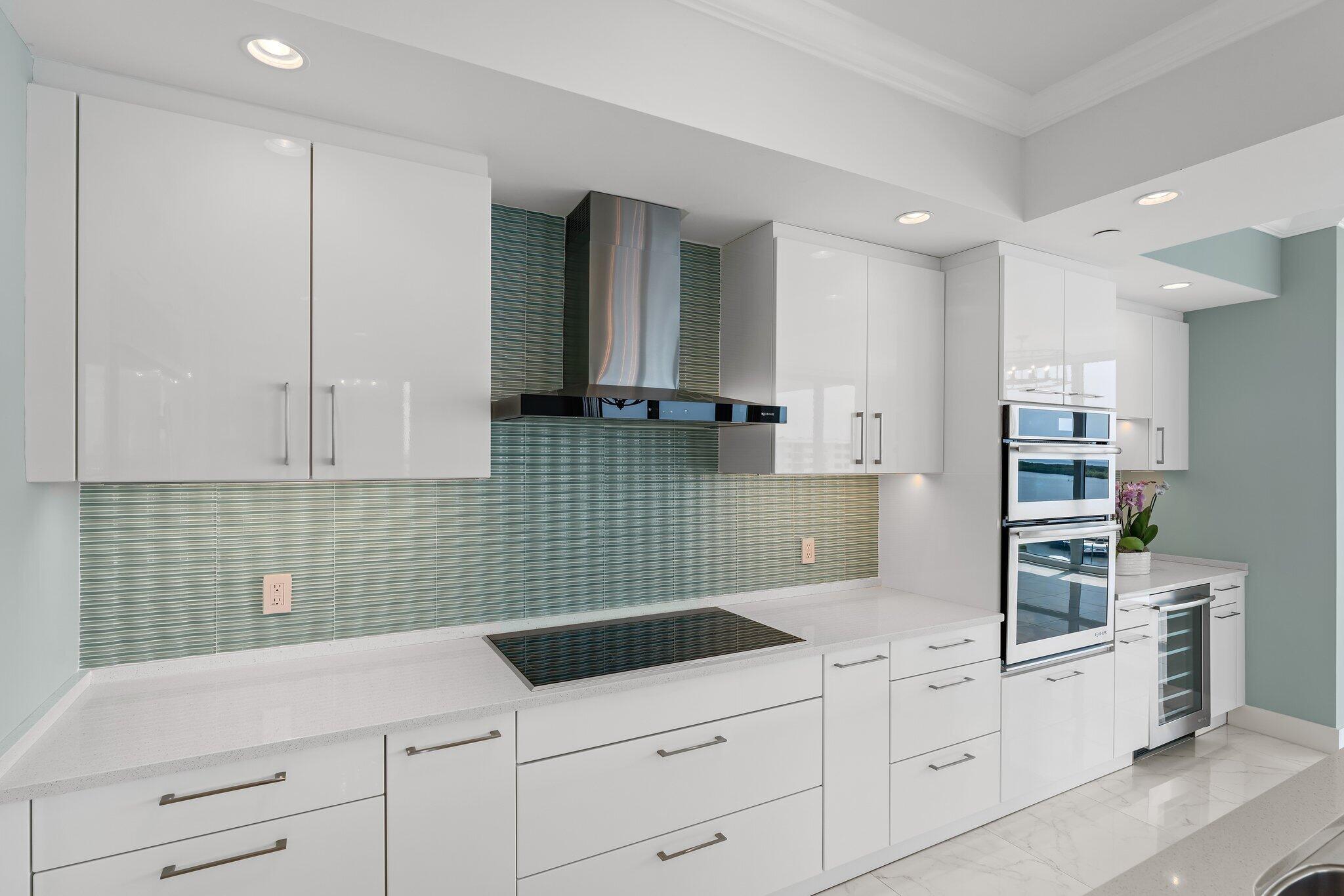 2 Water Club Way 1003, North Palm Beach Unit: 1003