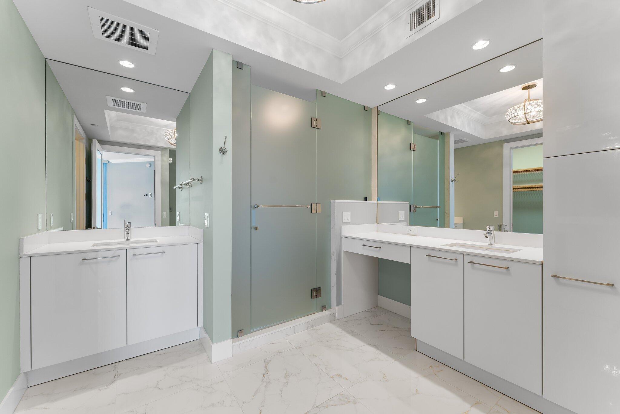 2 Water Club Way 1003, North Palm Beach Unit: 1003