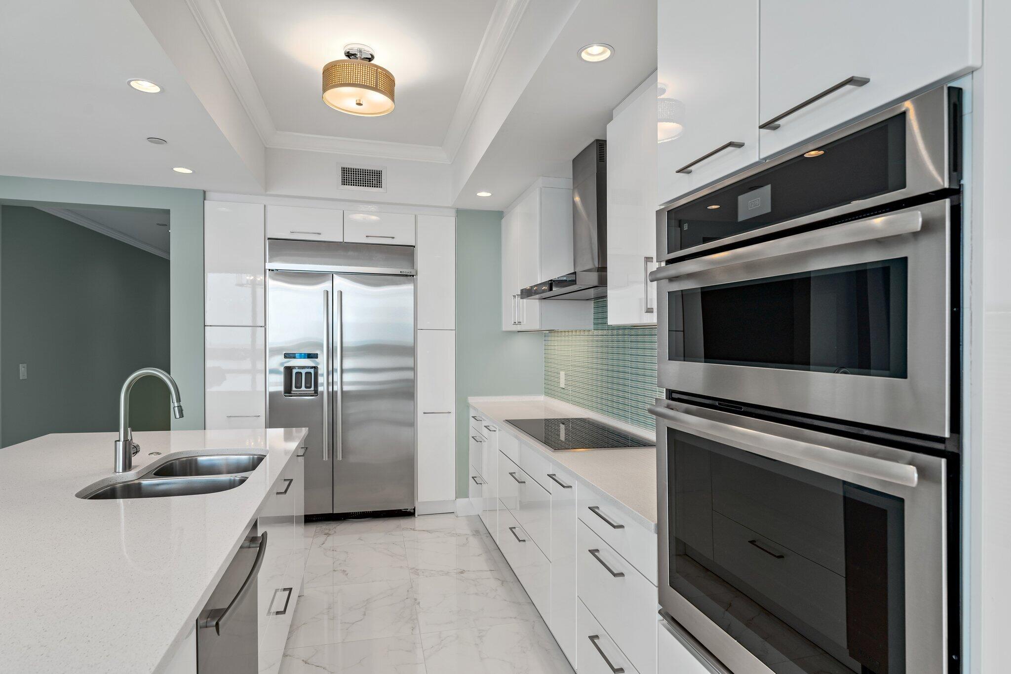 2 Water Club Way 1003, North Palm Beach Unit: 1003