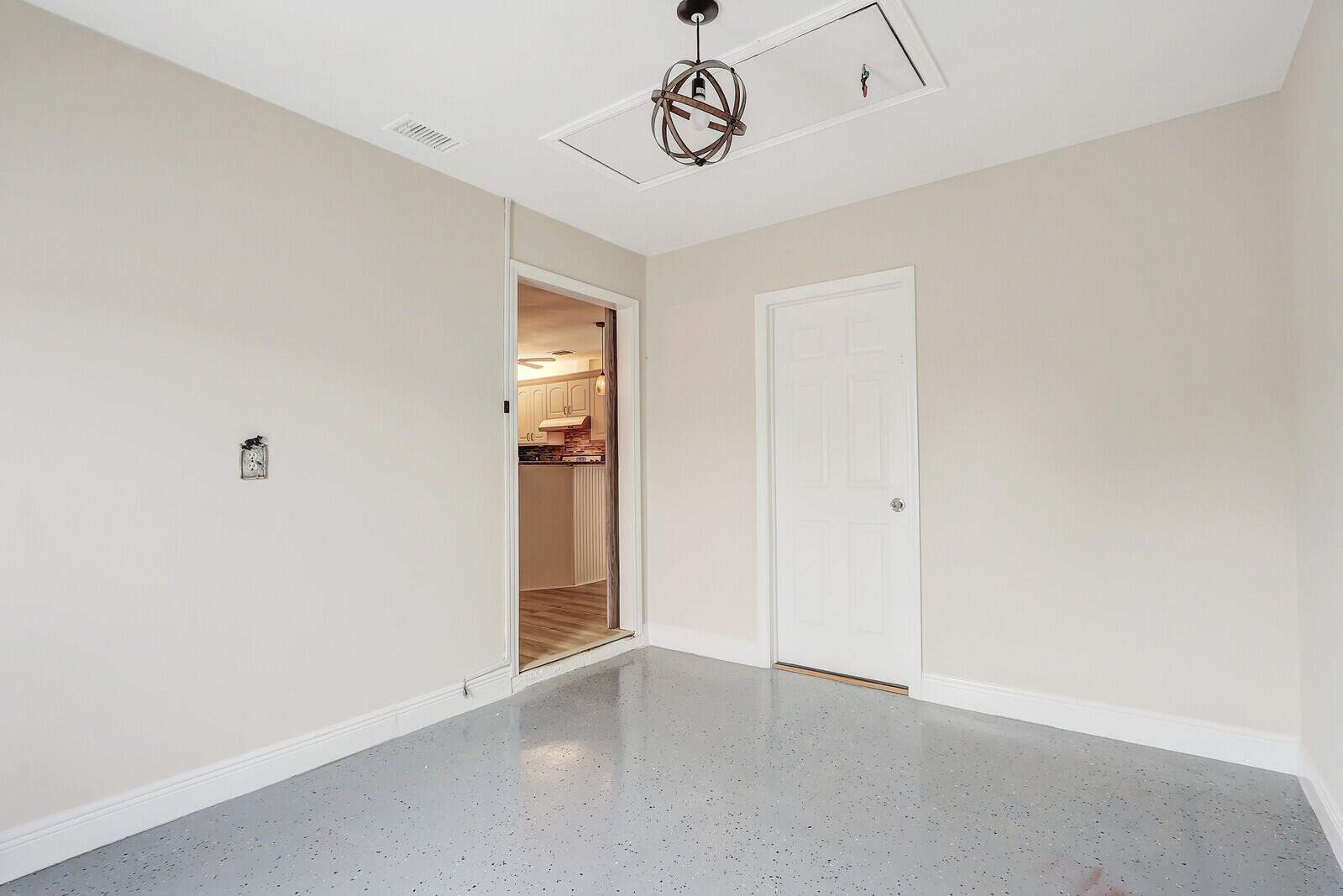 2391 SE Mariola Avenue