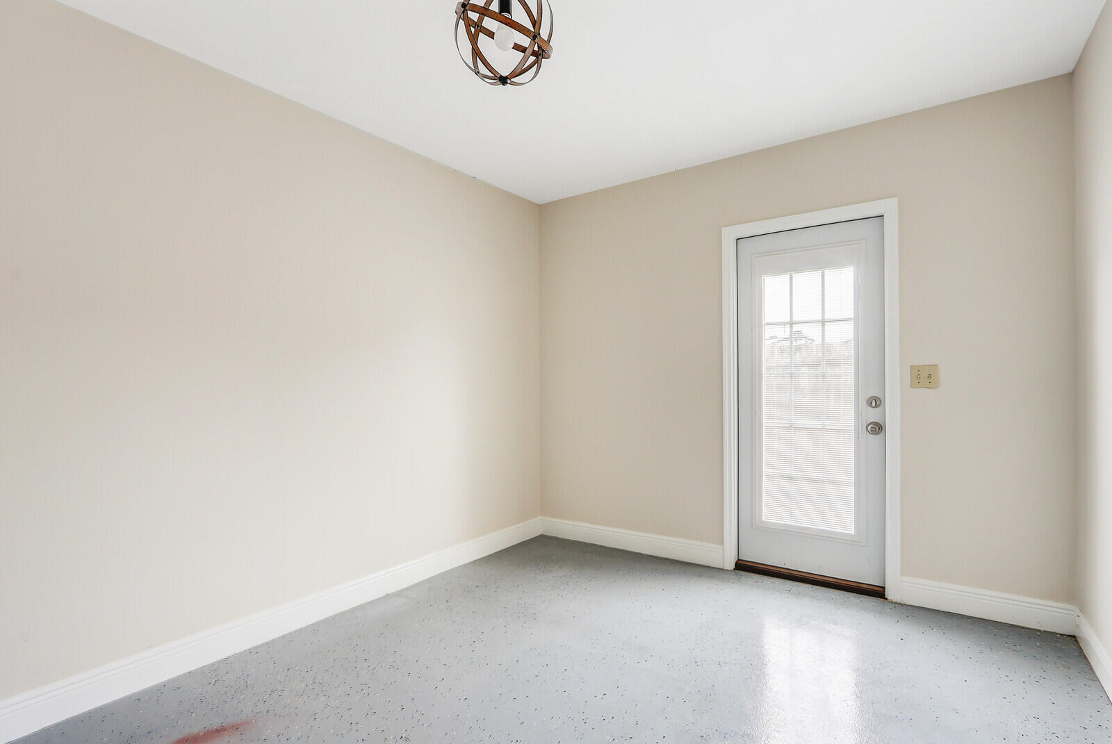 2391 SE Mariola Avenue