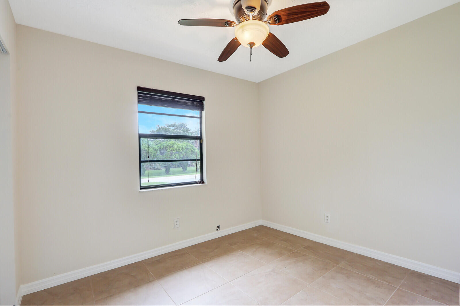 2391 SE Mariola Avenue