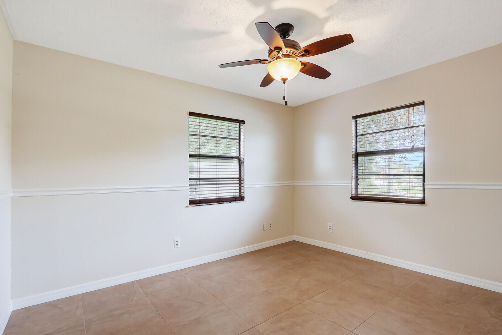 2391 SE Mariola Avenue