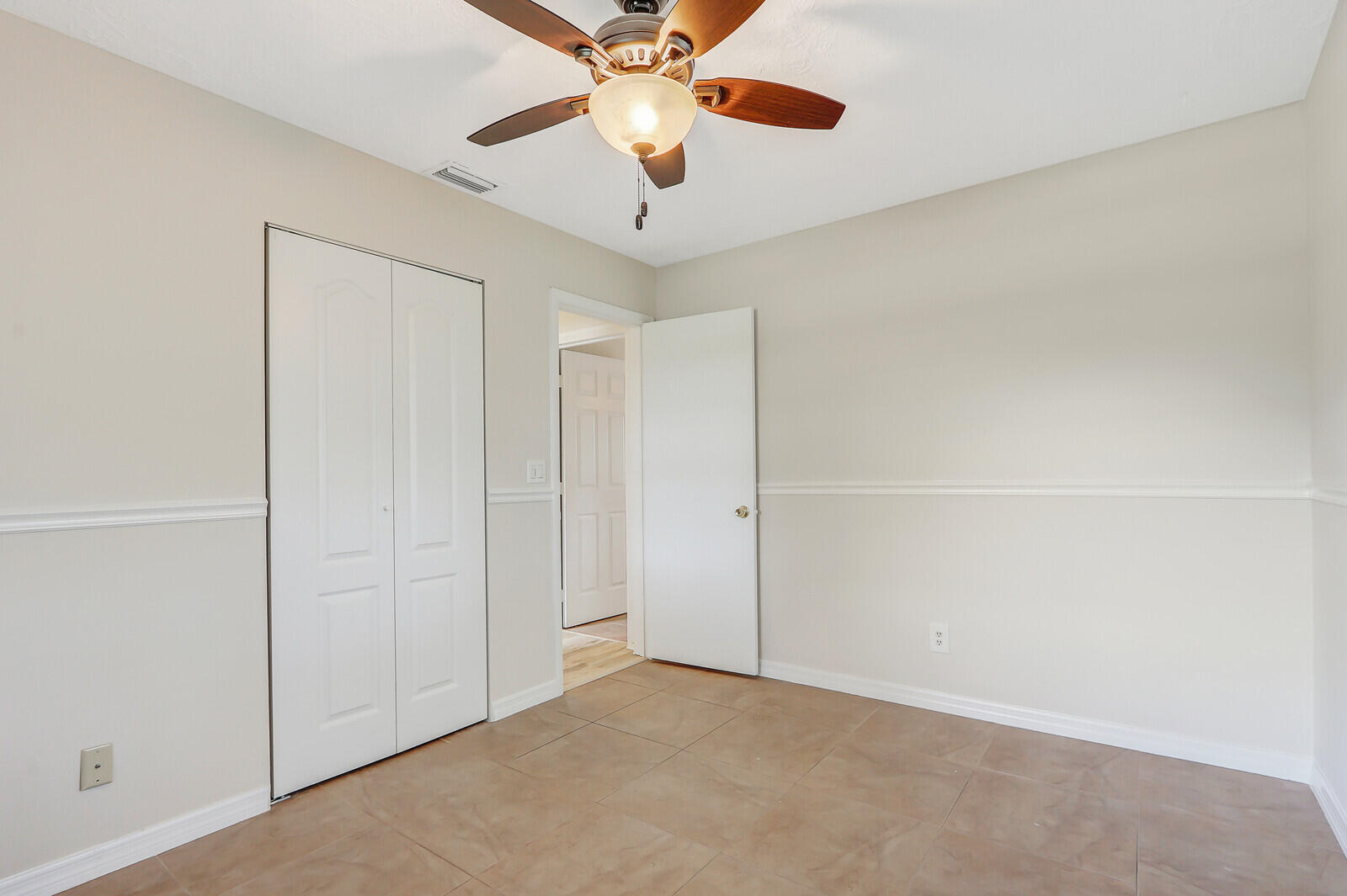 2391 SE Mariola Avenue