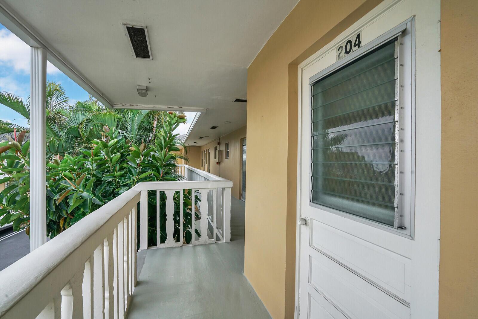 2111 NE 1st Court 204