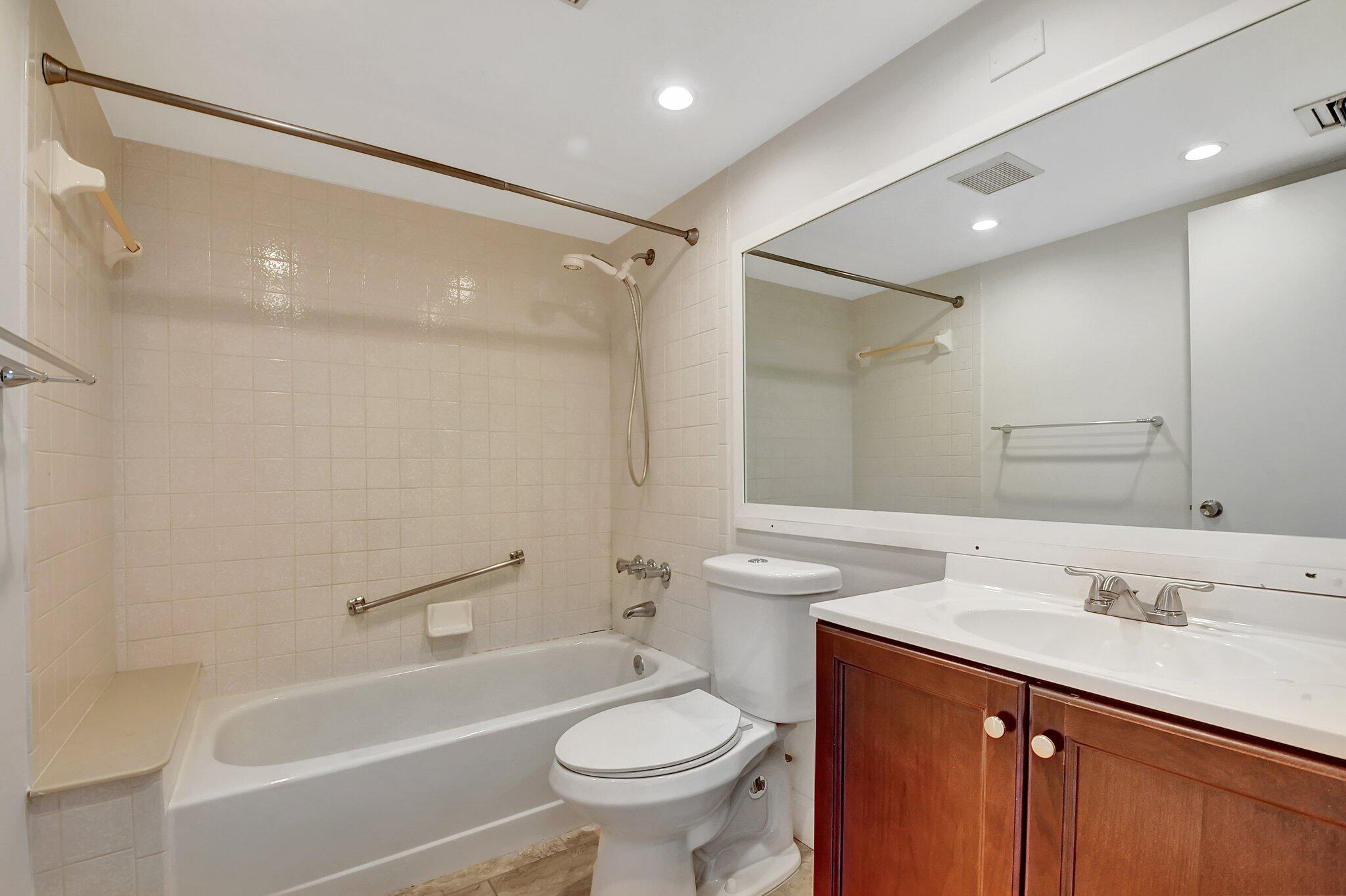 1106 Green Pine Boulevard B3, West Palm Beach Unit: B3