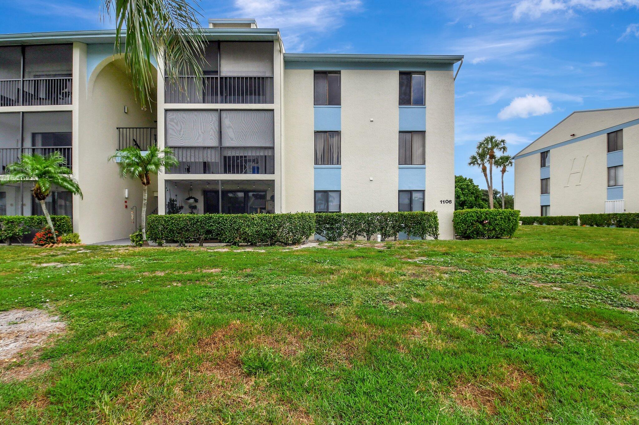 1106 Green Pine Boulevard B3, West Palm Beach Unit: B3