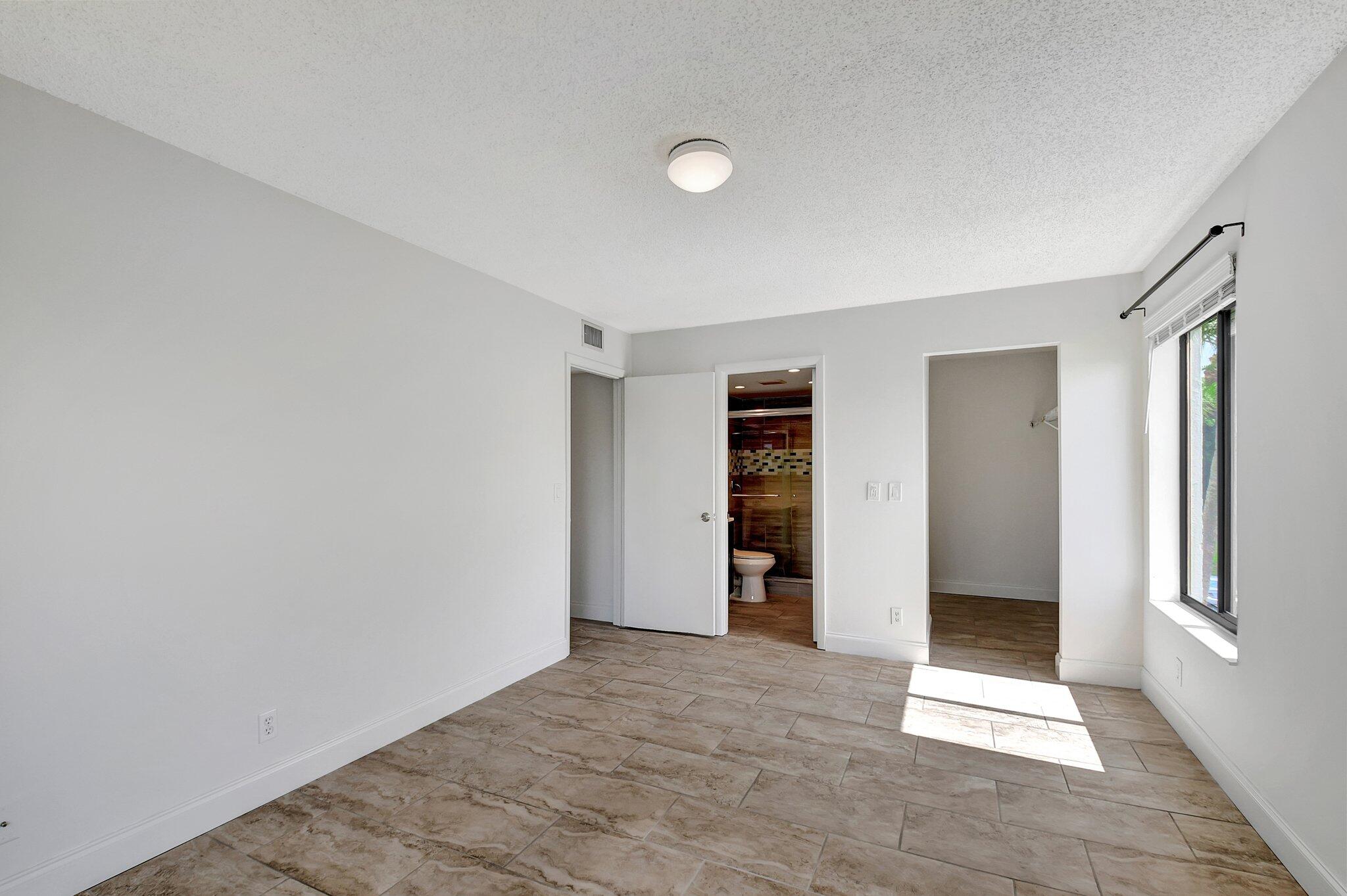 1106 Green Pine Boulevard B3, West Palm Beach Unit: B3