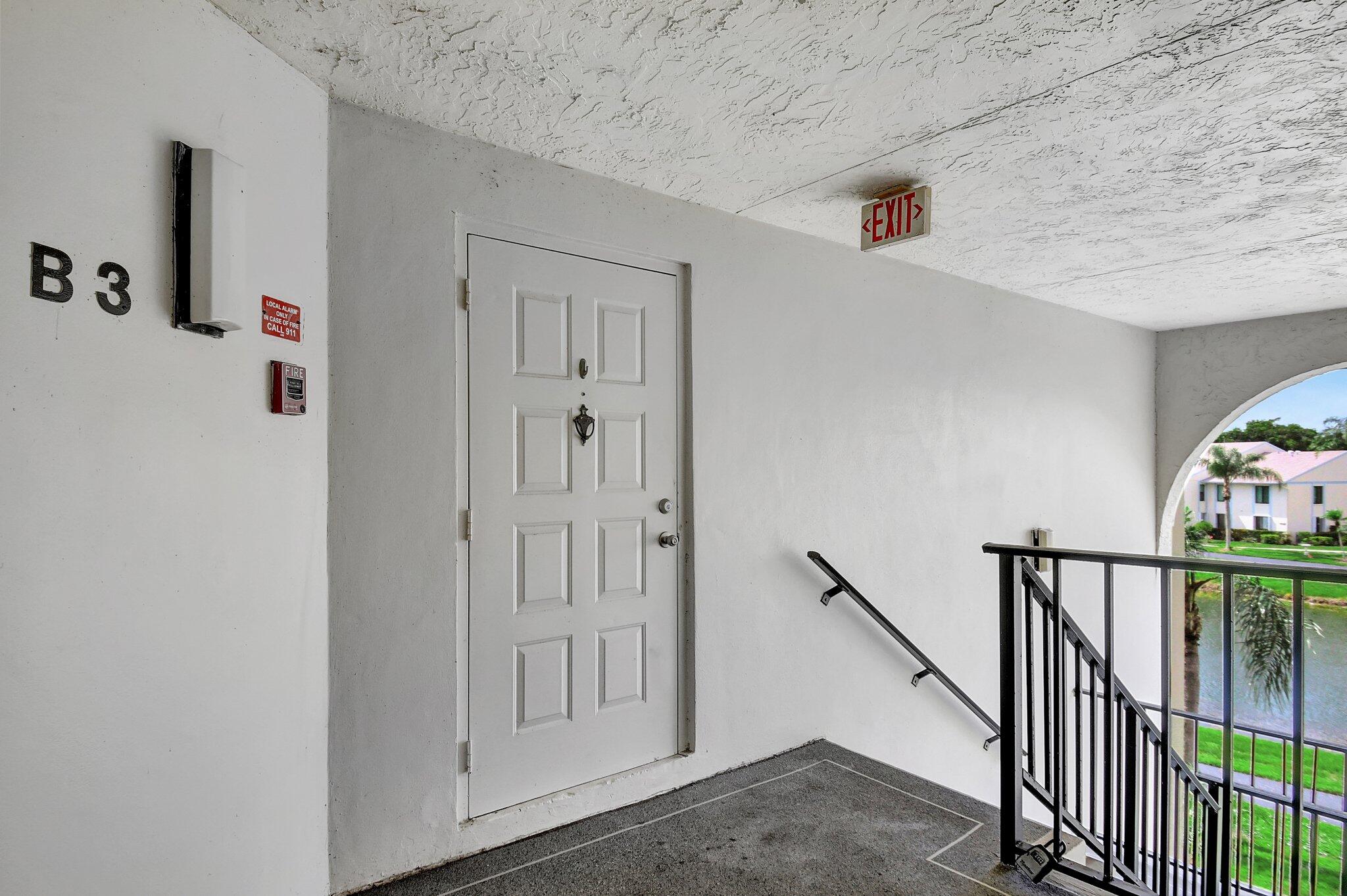 1106 Green Pine Boulevard B3, West Palm Beach Unit: B3