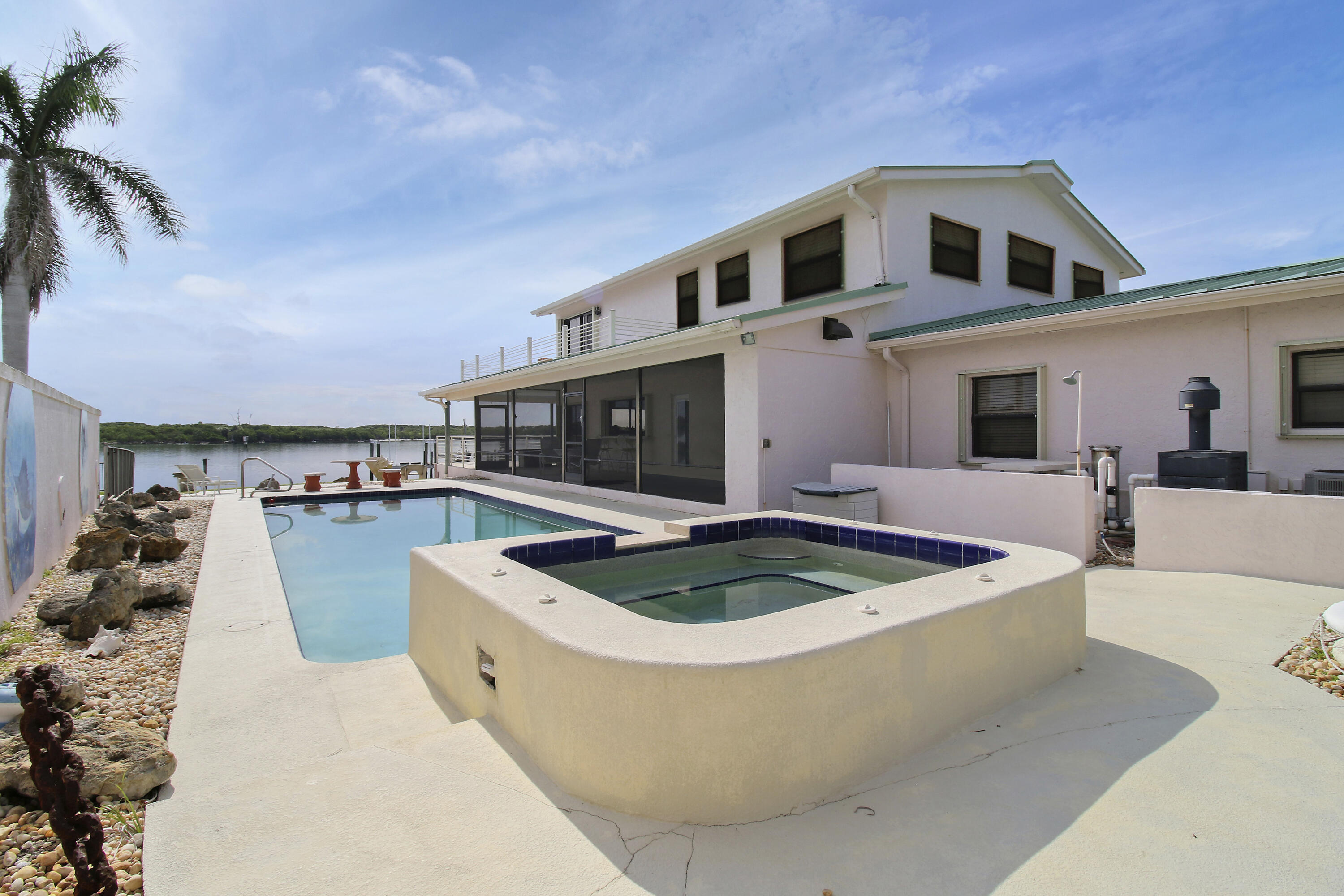 18311 SE Federal Highway