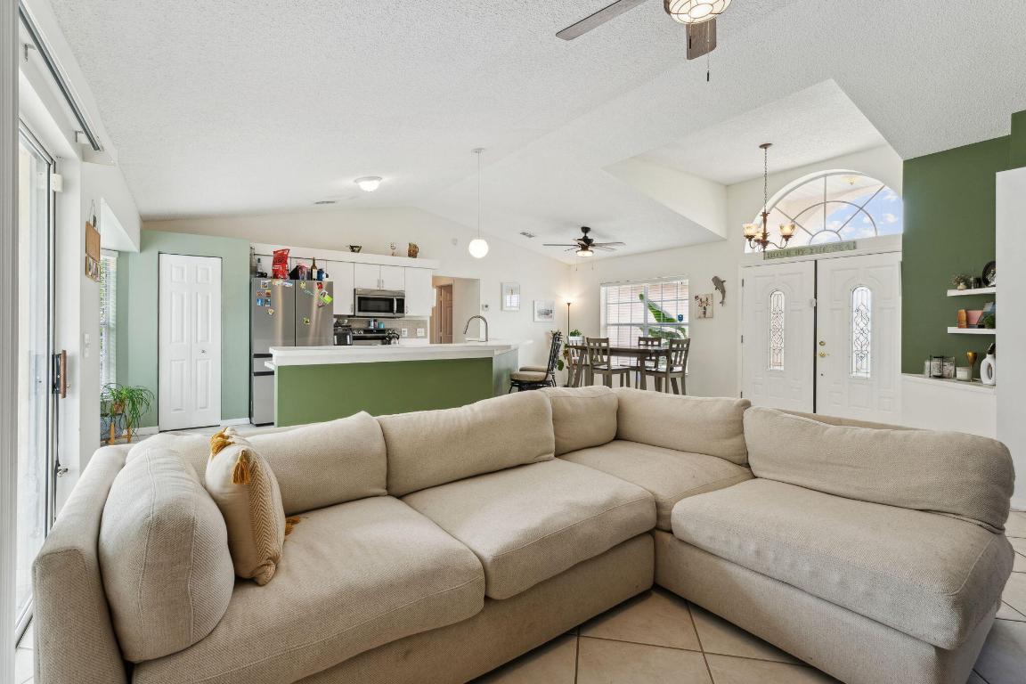 373 SW Majestic Terrace, Port St. Lucie