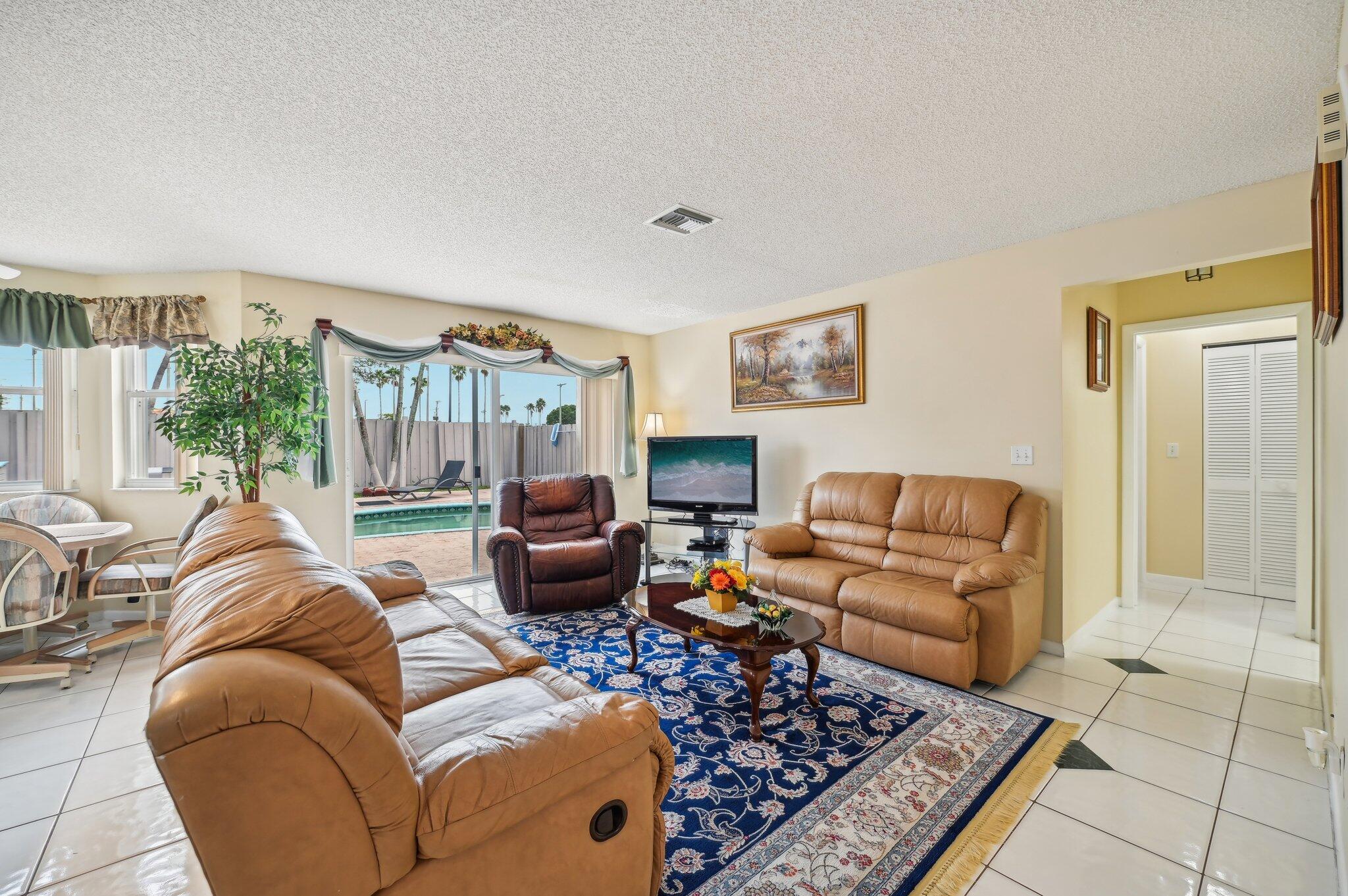 6920 NW 26th Street, Margate