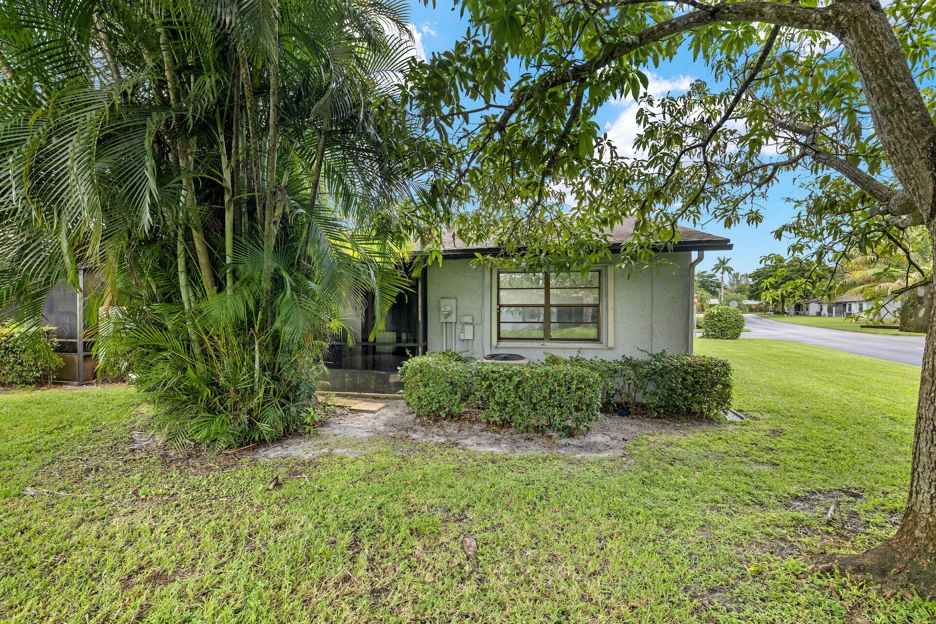 70 N Mahoris Drive