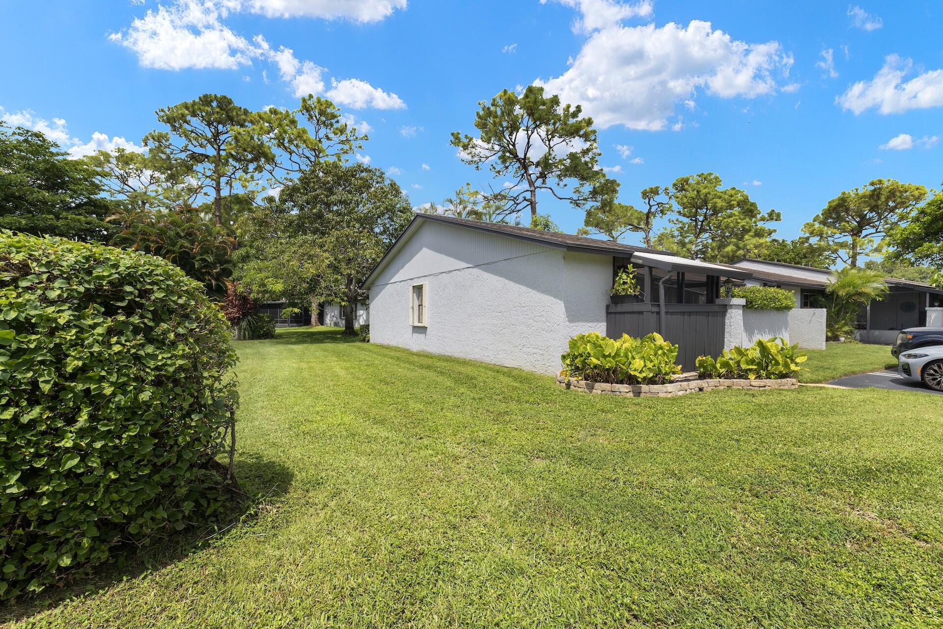 70 N Mahoris Drive
