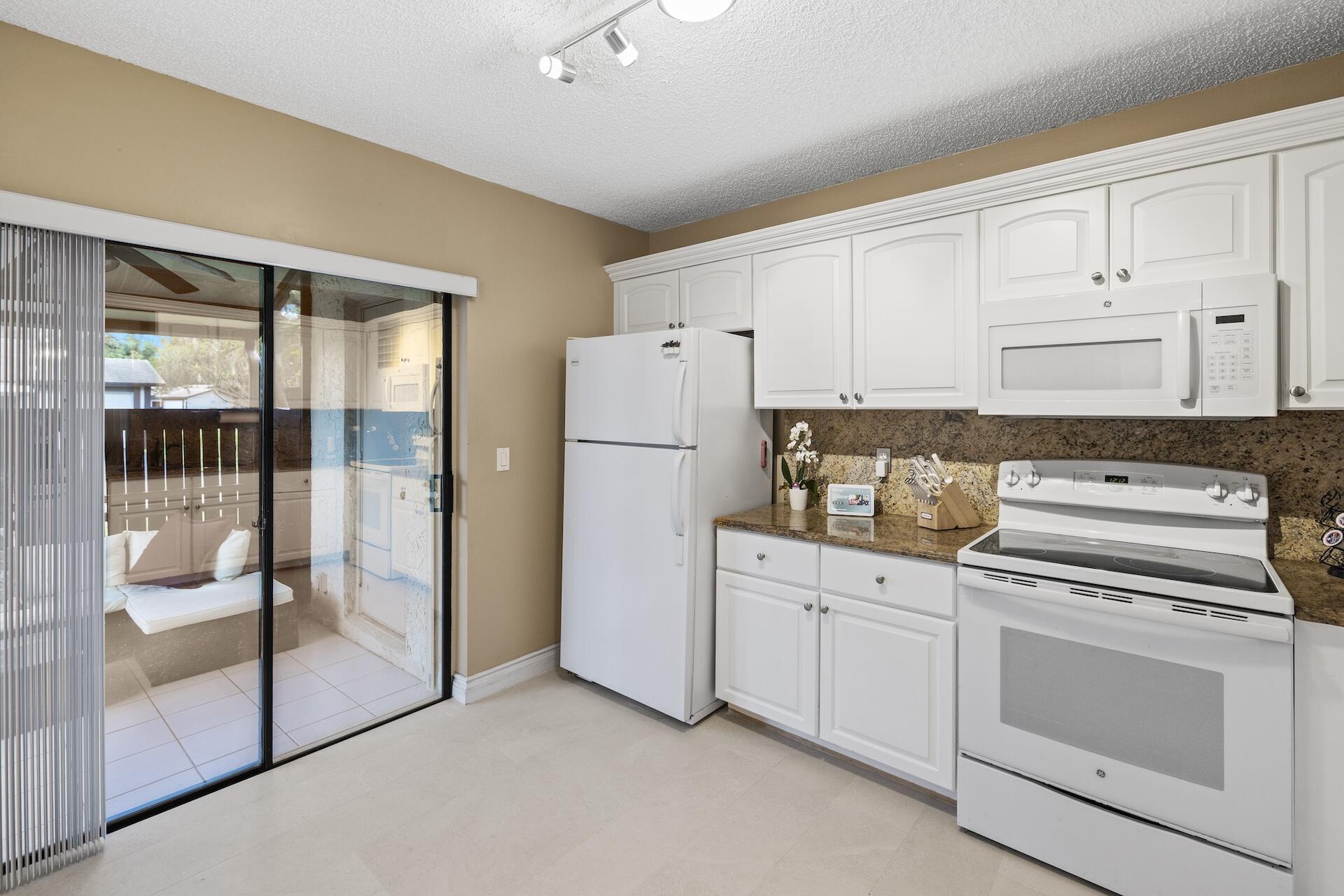 70 N Mahoris Drive