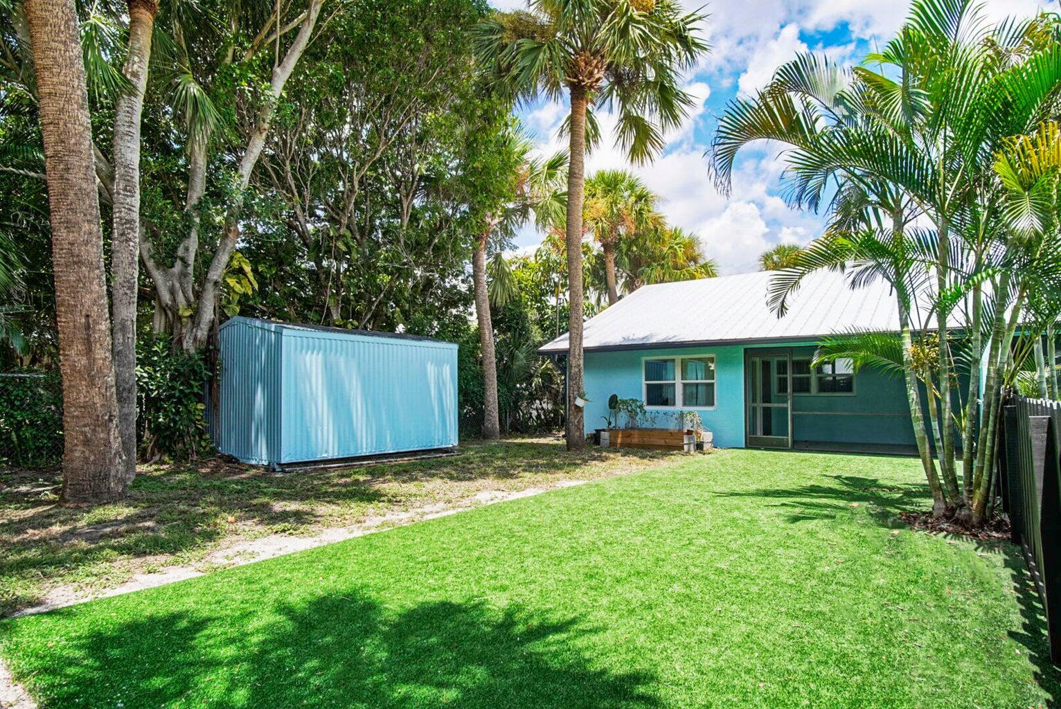 2134 NE Pelican Terrace