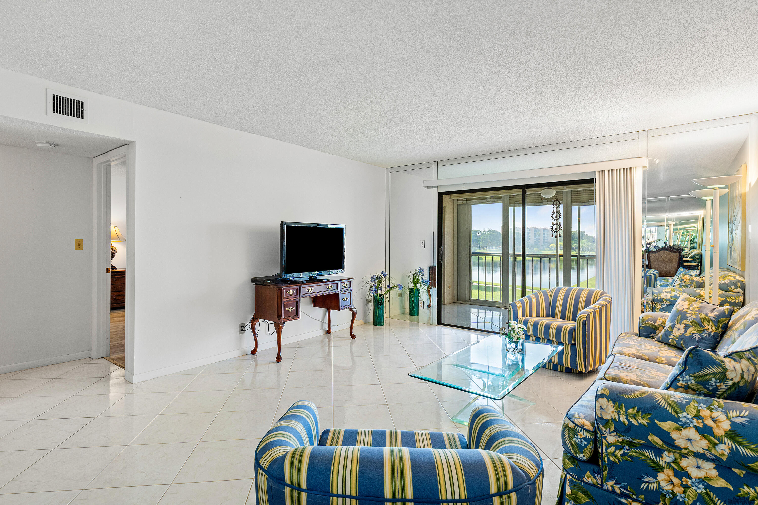 6866 Huntington Lane 307