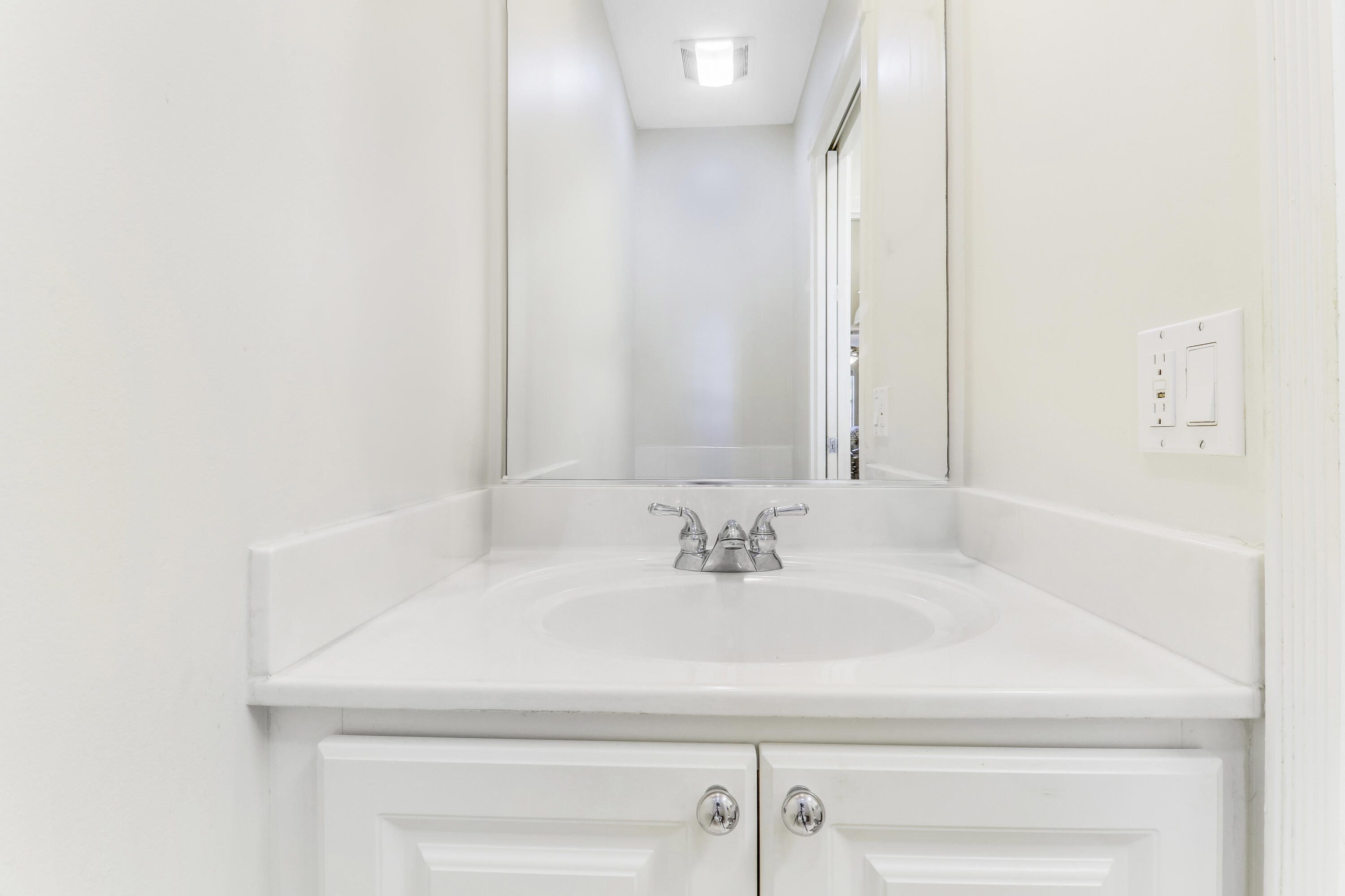 3111 E Community Drive Dr