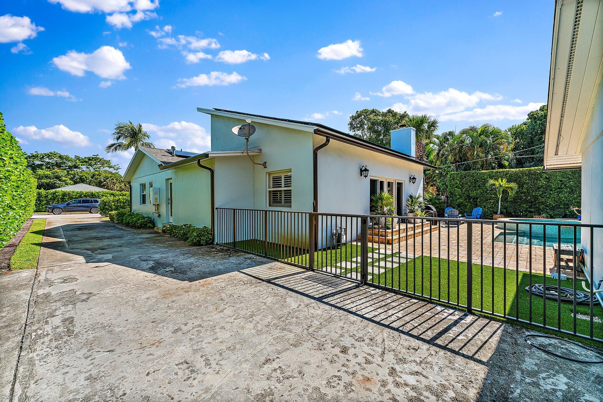 310 Edgewood Drive N, West Palm Beach