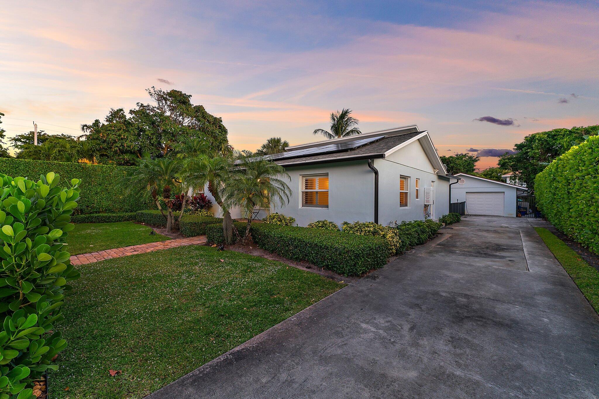 310 Edgewood Drive N, West Palm Beach