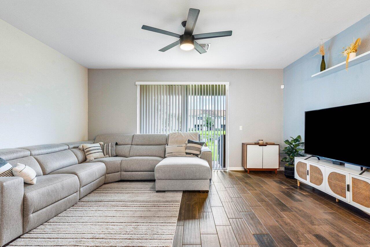 1184 Paisley Court