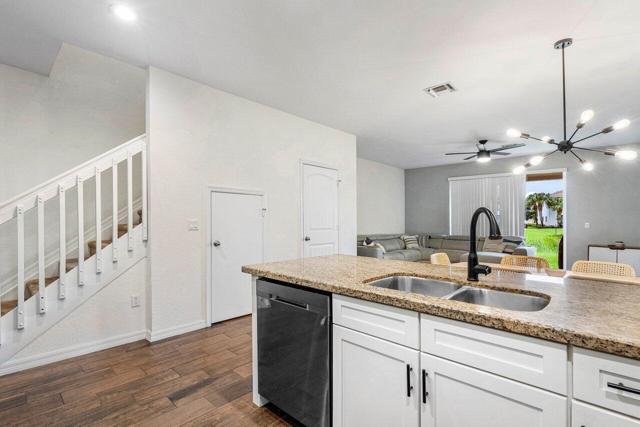 1184 Paisley Court