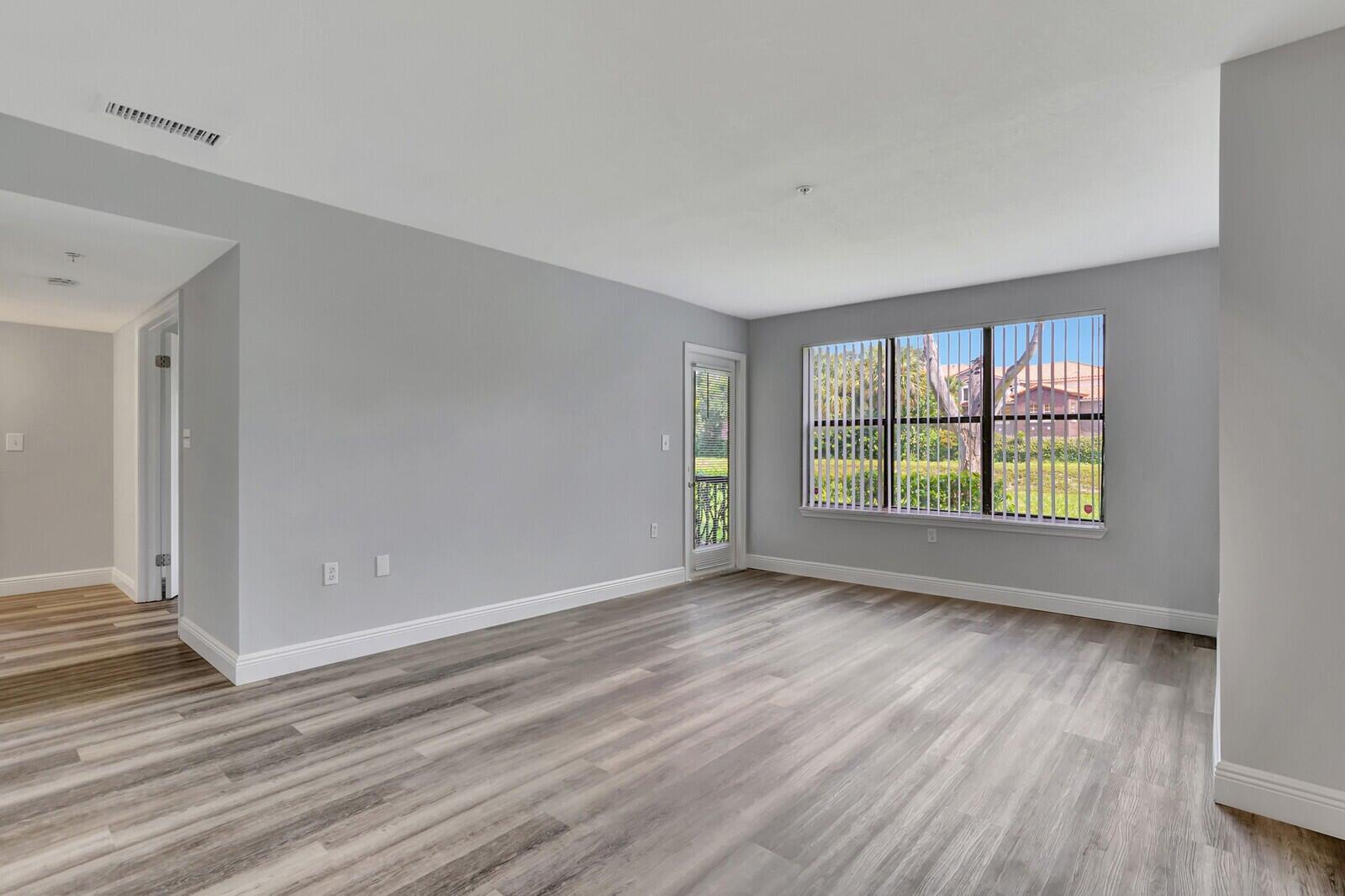 2317 N Congress Avenue 16