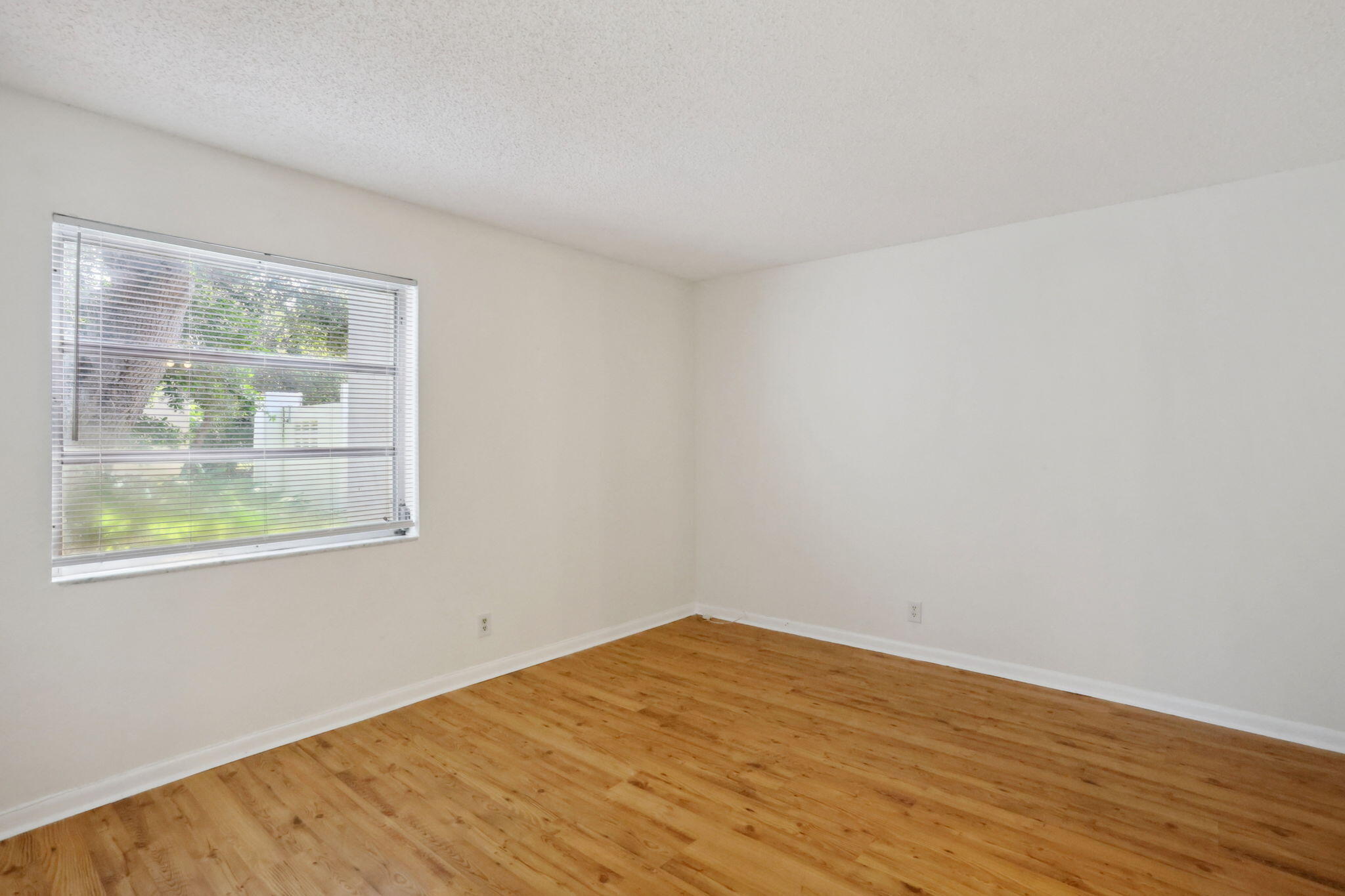 616 NW 13th Street 16